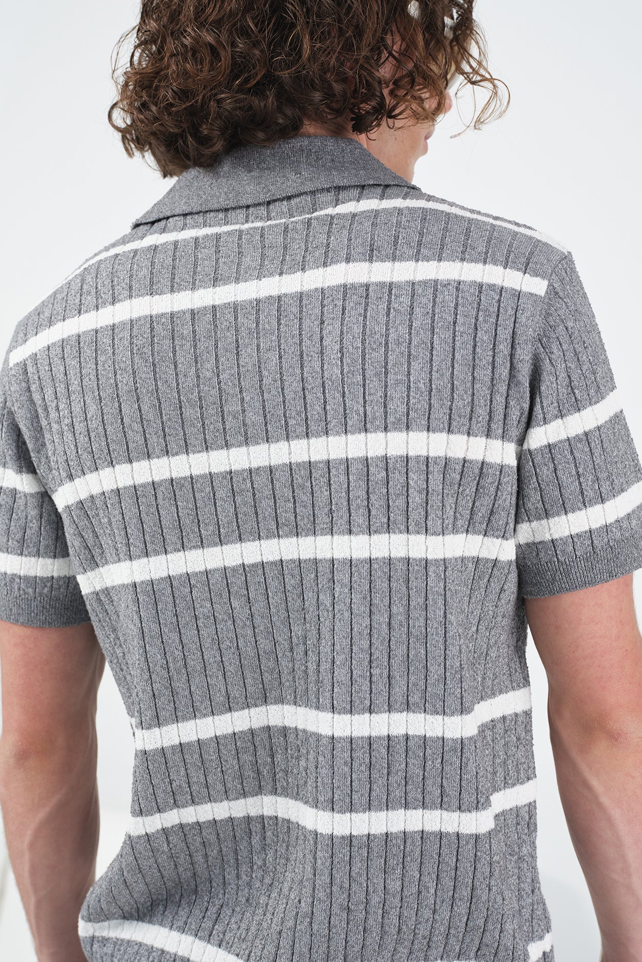 ÇİZGİLİ ANTRASİT TRİKO GÖMLEK