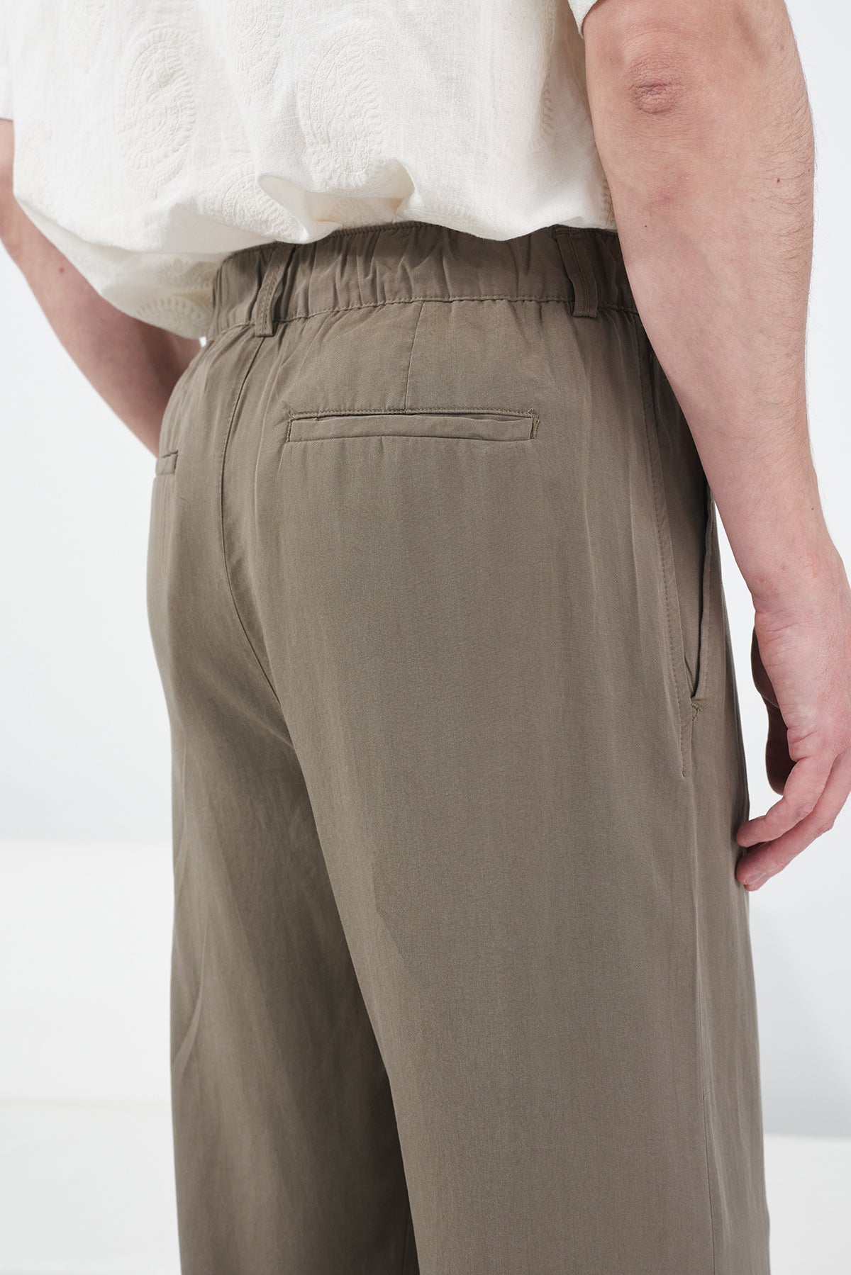 PİLİLİ DÖKÜMLÜ HAKİ TENSEL PANTOLON · 4