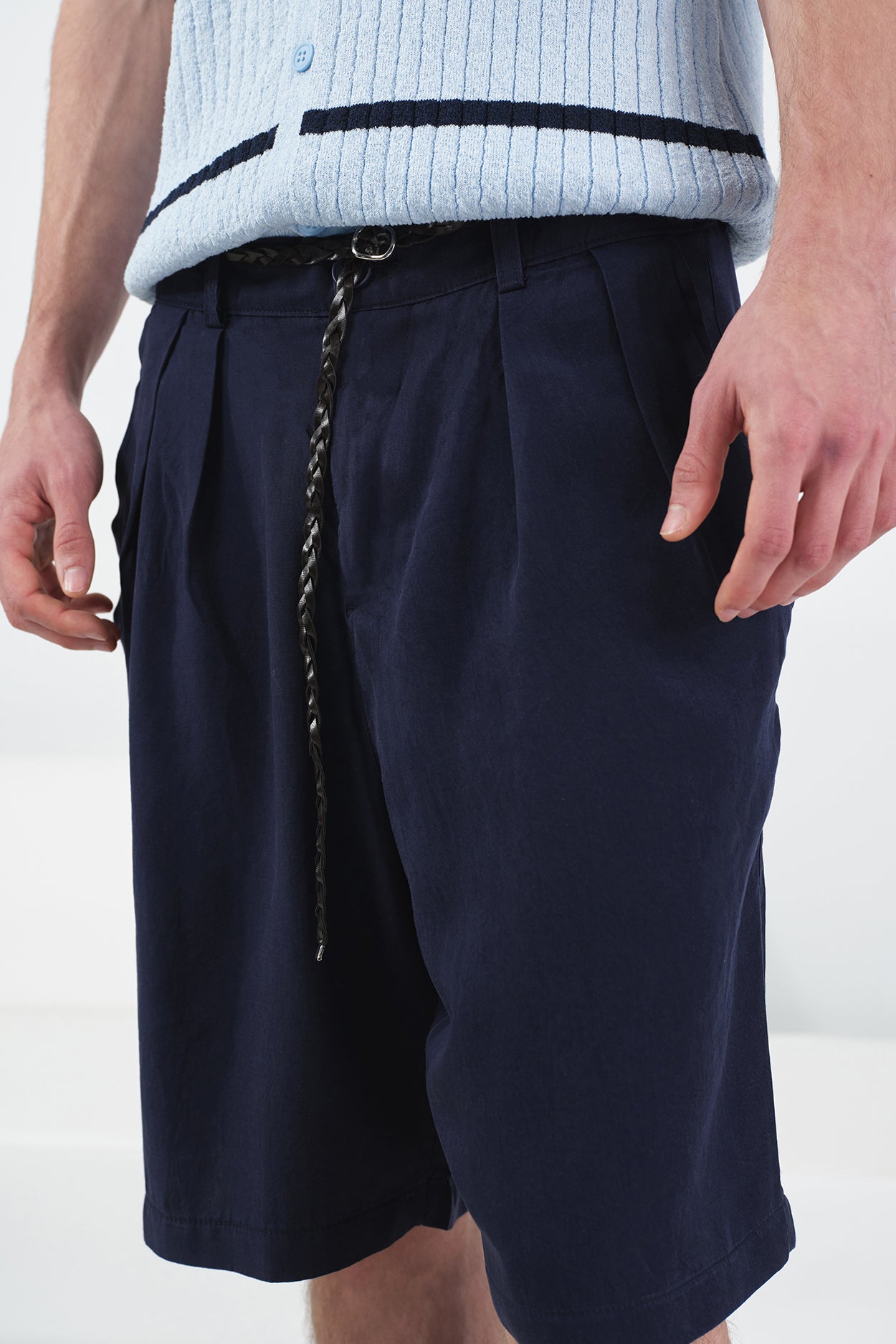 DRAPED CLASSIC NAVY TENCEL SHORTS