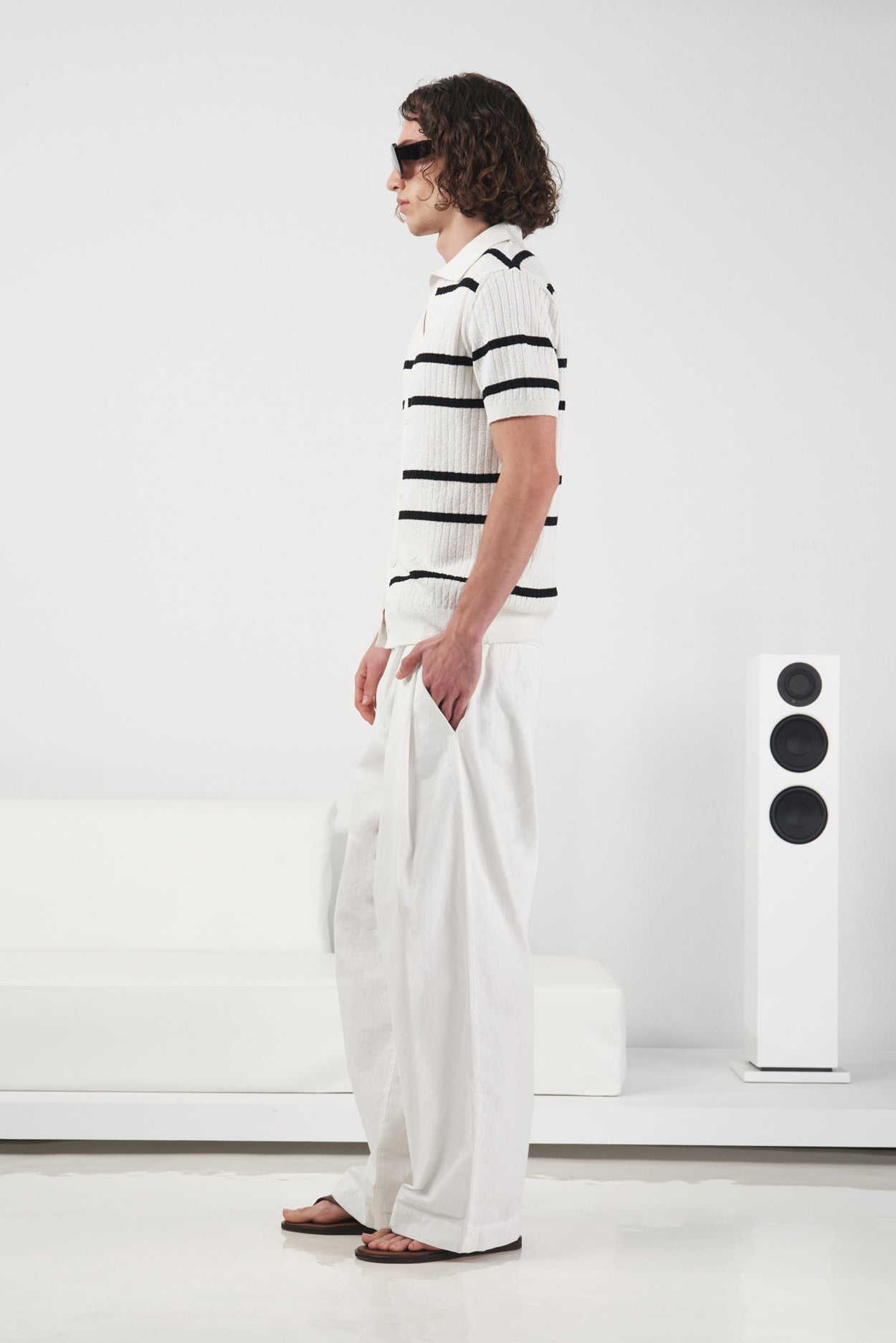 ÇİZGİLİ EKRU TRİKO GÖMLEK