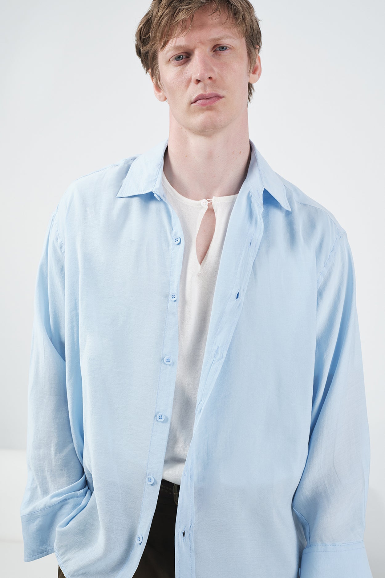 OVERSIZE DÖKÜMLÜ MAVİ MODAL GÖMLEK