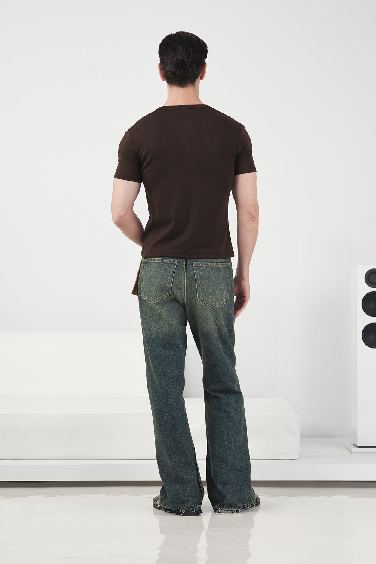 HALF-PLACKET SLIM FIT BROWN T-SHIRT