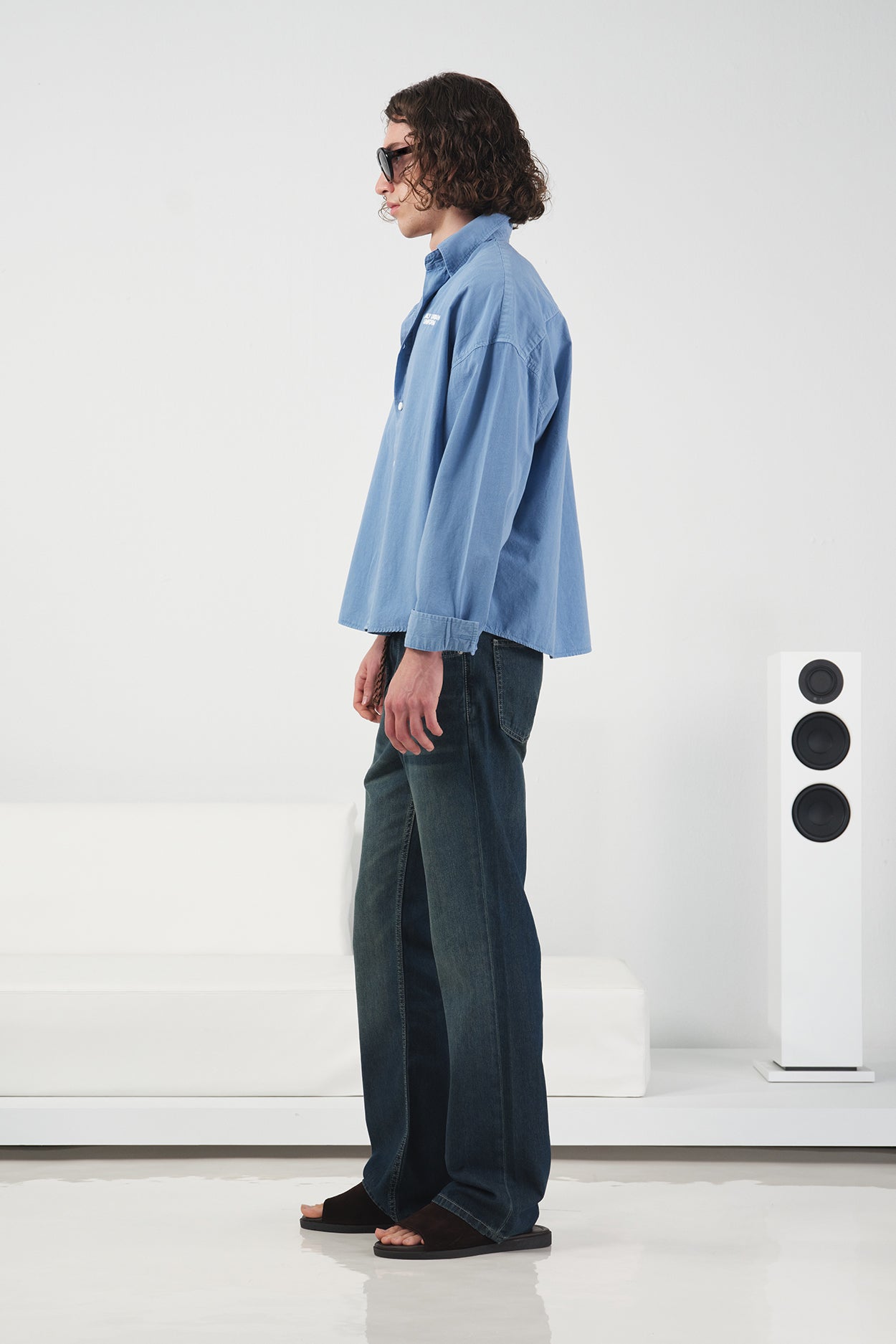 EFFECTIVE CROP BLUE SHIRT