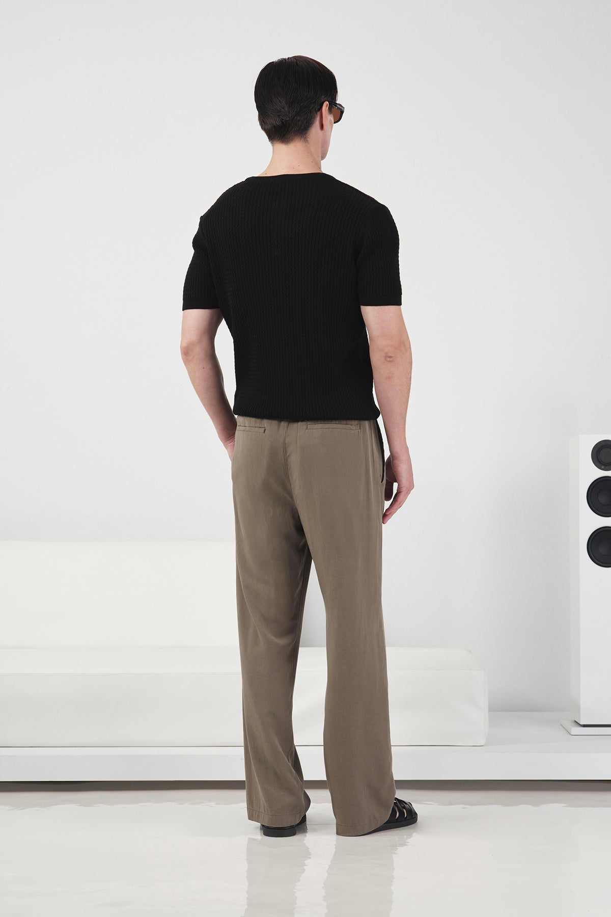 DOKULU BİSİKLET YAKA SİYAH TRİKO T-SHIRT