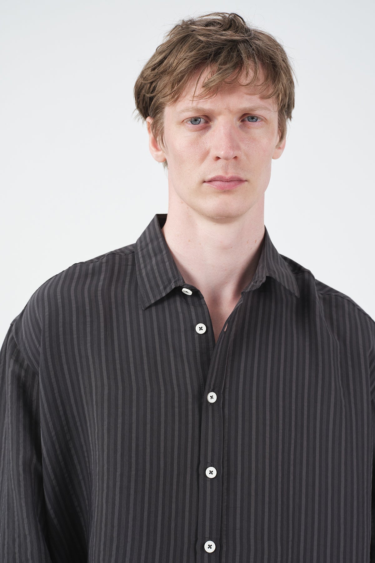 KALIN ÇİZGİLİ ANTRASİT MODAL GÖMLEK