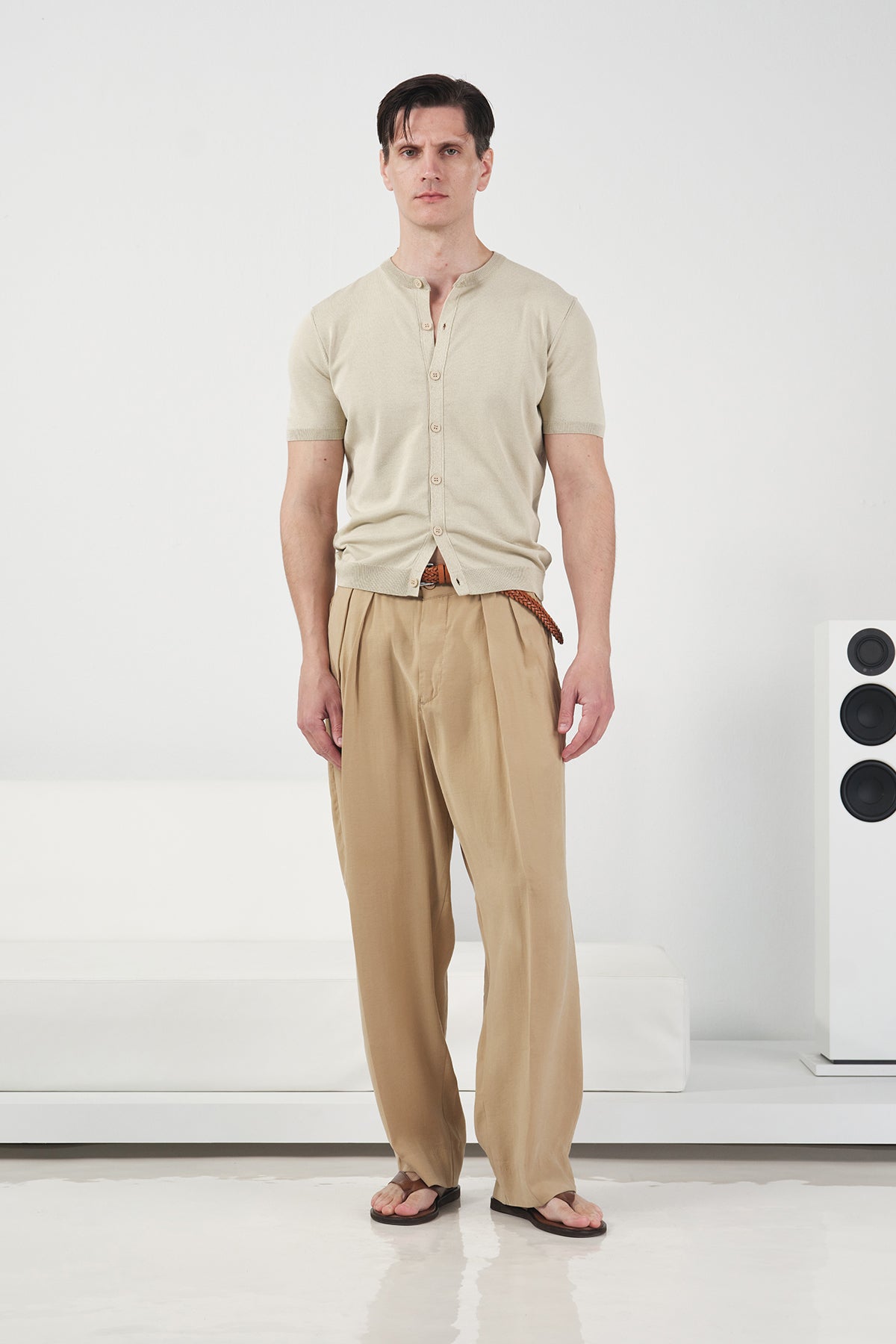 KISA KOLLU İNCE TRİKO BEJ GÖMLEK