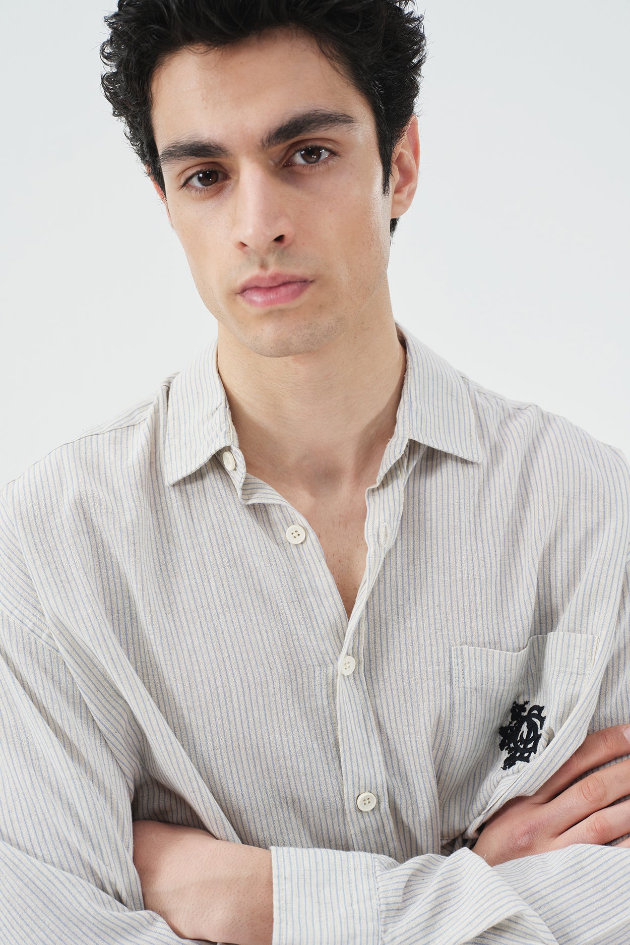 STRIPED BLUE LINEN SHIRT WITH EMBROIDERY AND POCKET DETAIL