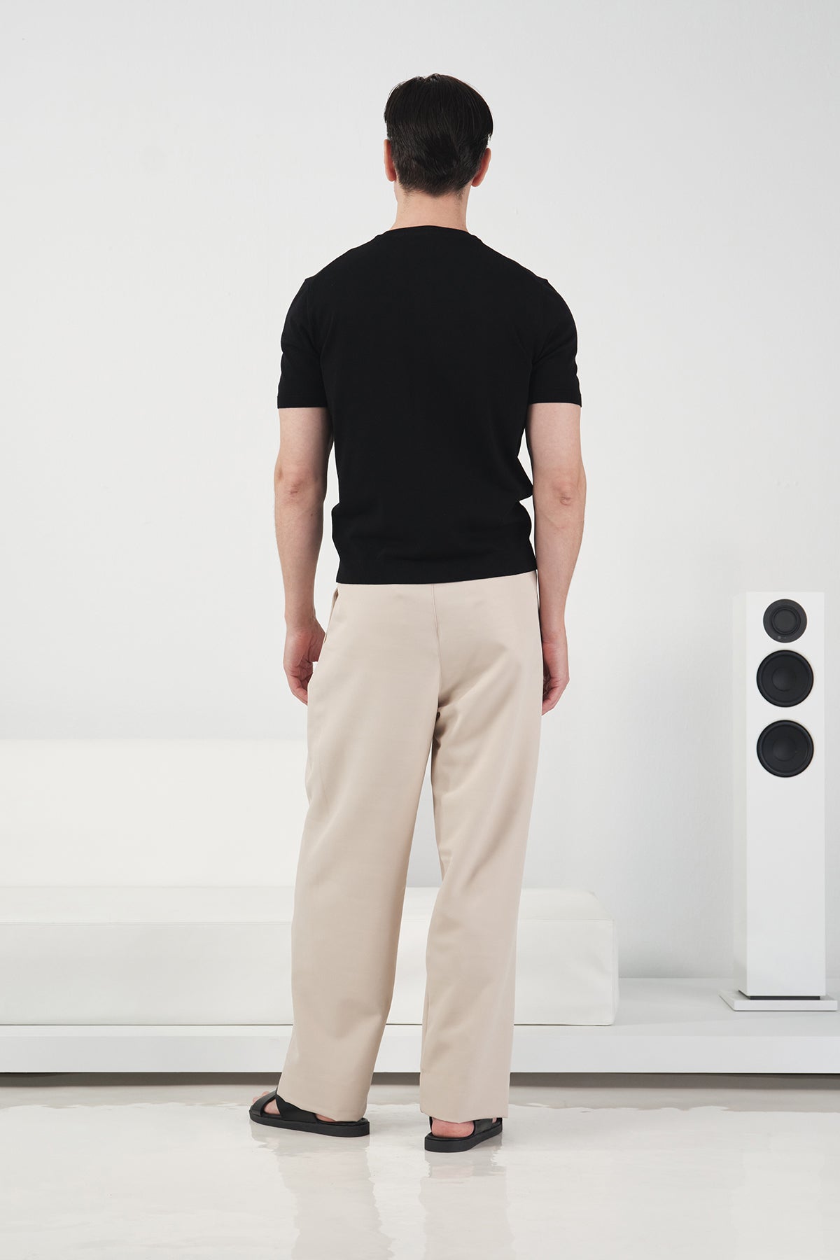 KISA KOLLU İNCE TRİKO SİYAH GÖMLEK