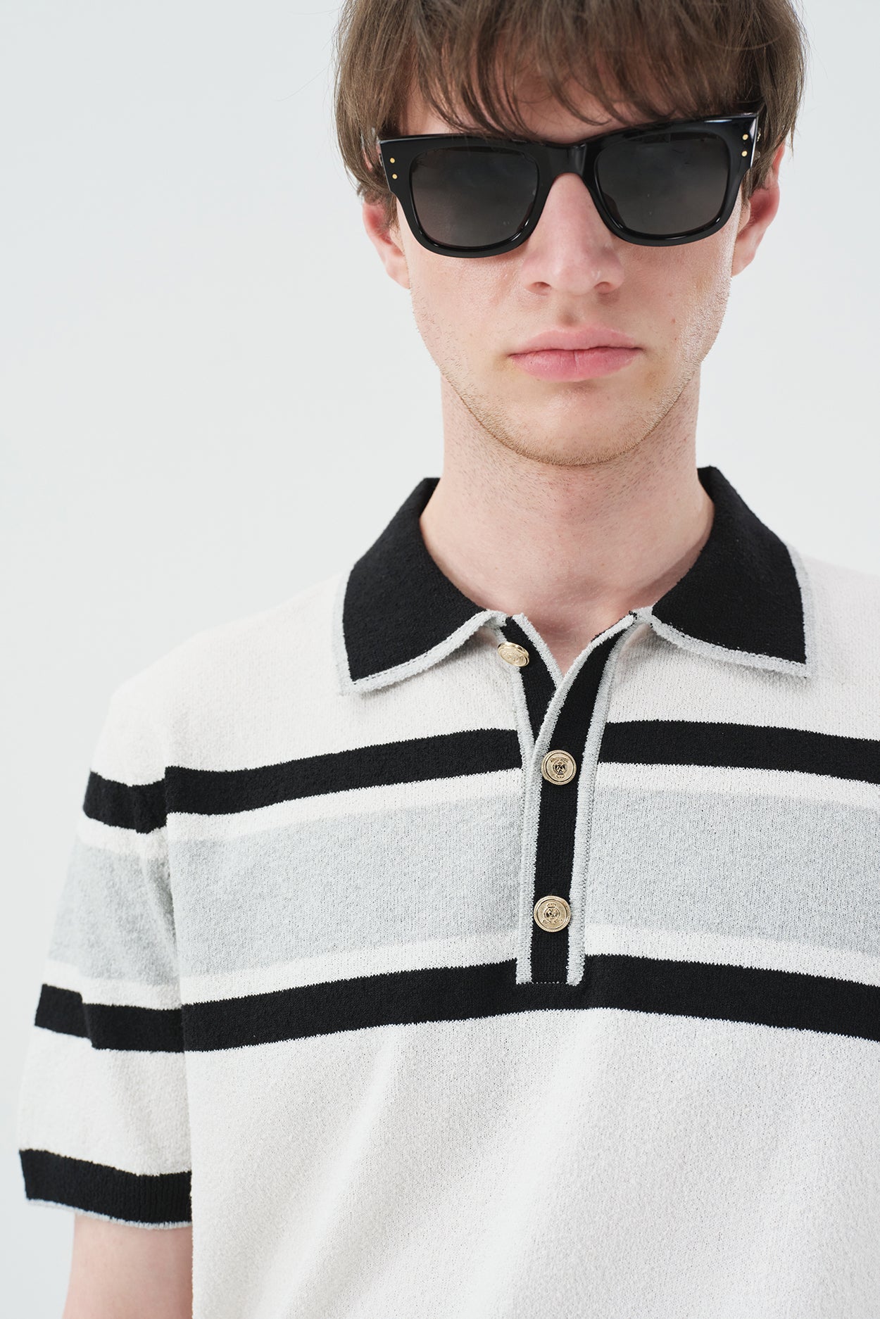 GOLD DÜĞMELİ ÇİZGİLİ POLO YAKA GRİ TRİKO T-SHIRT