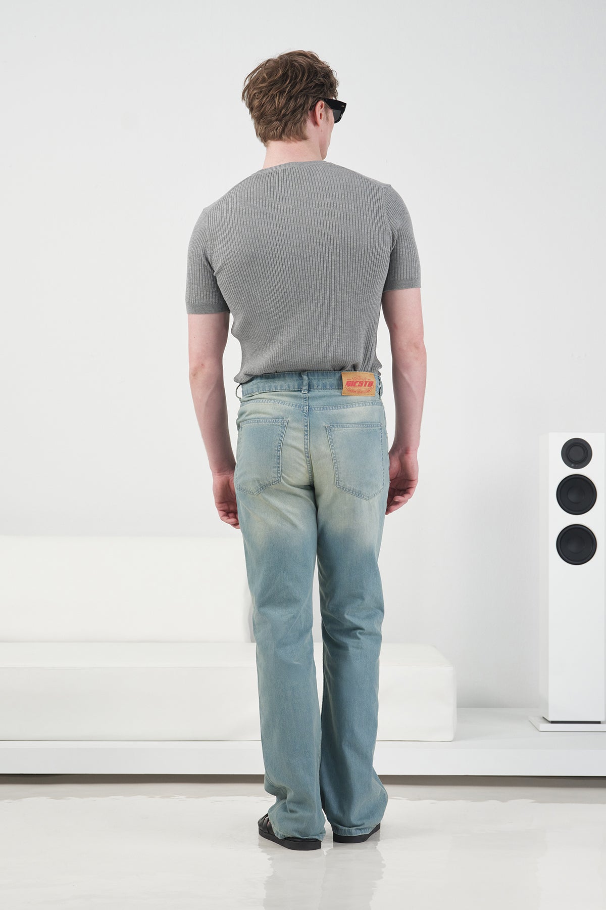 SLIM FIT BUTTONED FINE RIBBED GREY KNITTED T-SHIRT
