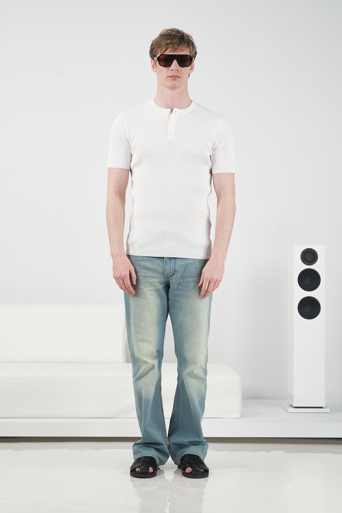 YARIM PATLI FİTİLLİ EKRU TRİKO T-SHIRT