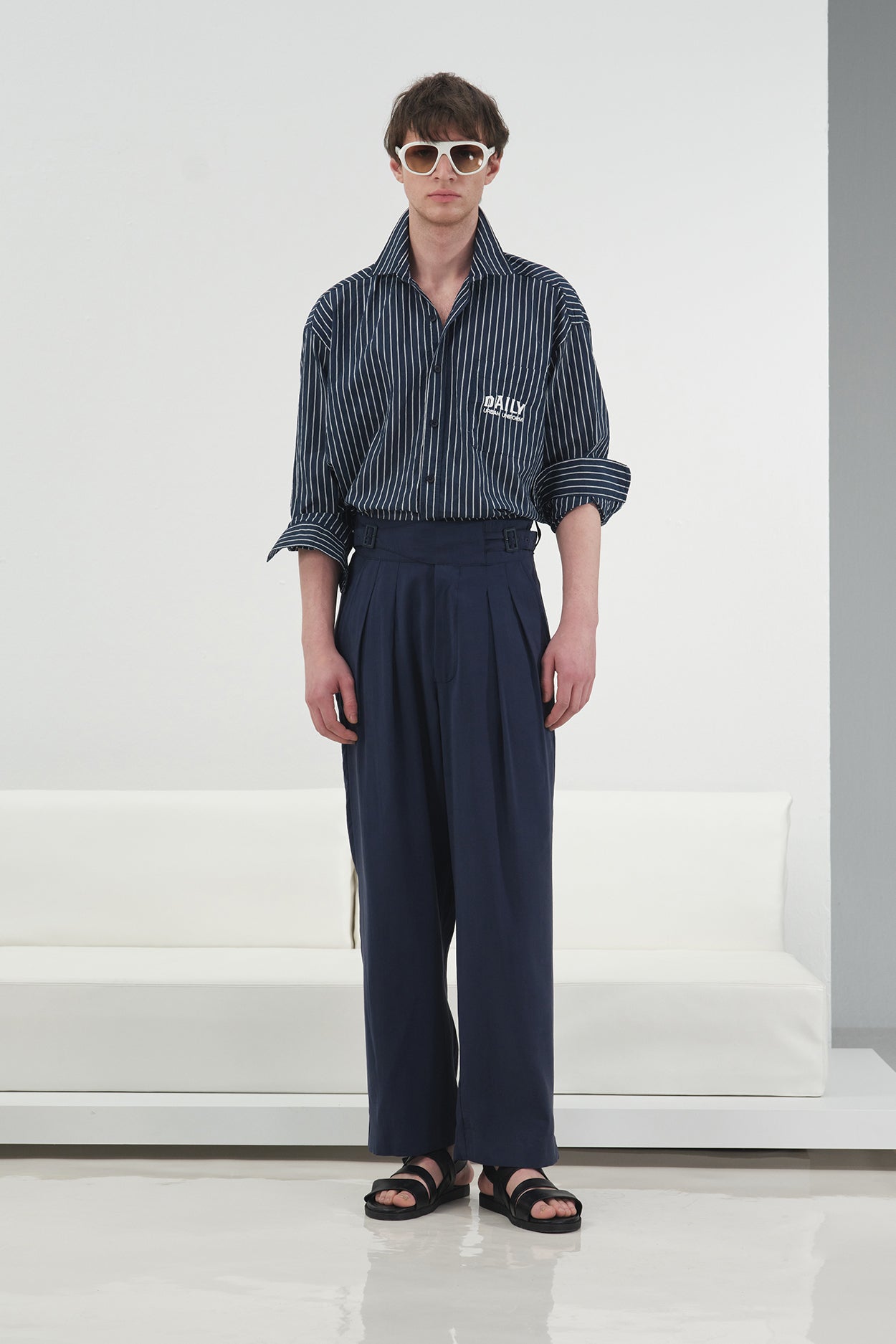 NAVY MODAL PLEATED TROUSERS WITH DOUBLE BELT DETAIL