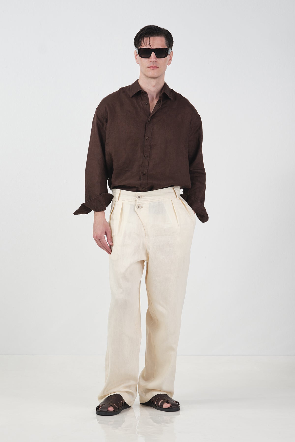 DÖKÜMLÜ ÇİFT DÜĞMELİ BEJ KETEN PANTOLON