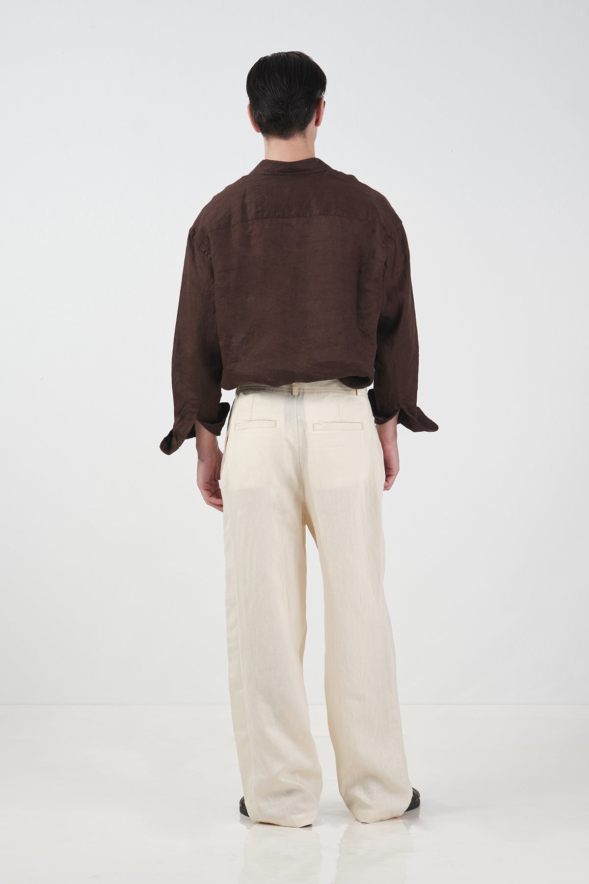 DÖKÜMLÜ ÇİFT DÜĞMELİ BEJ KETEN PANTOLON