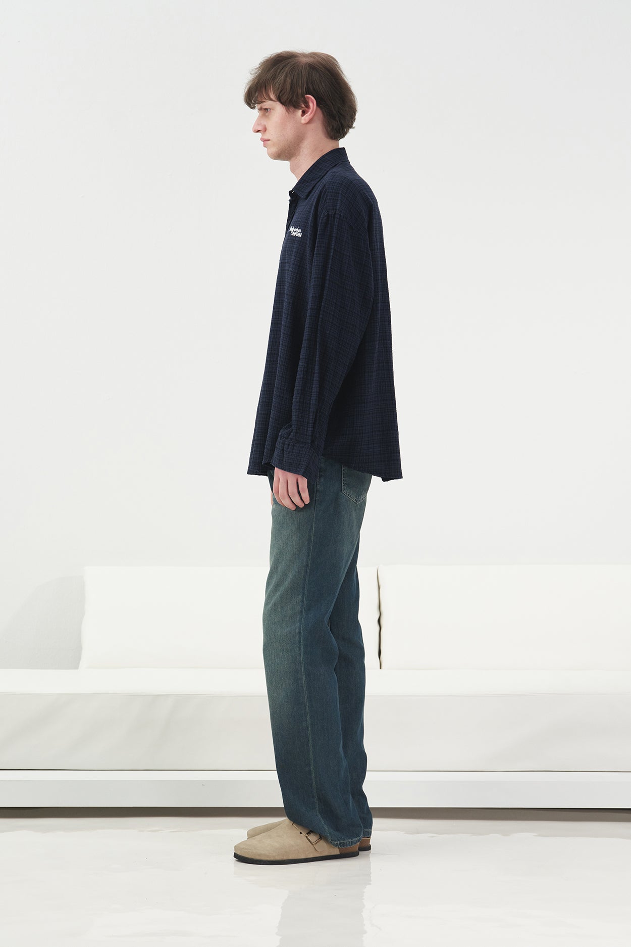 DÖKÜMLÜ RAHAT KESİM LACİVERT KARELİ GÖMLEK