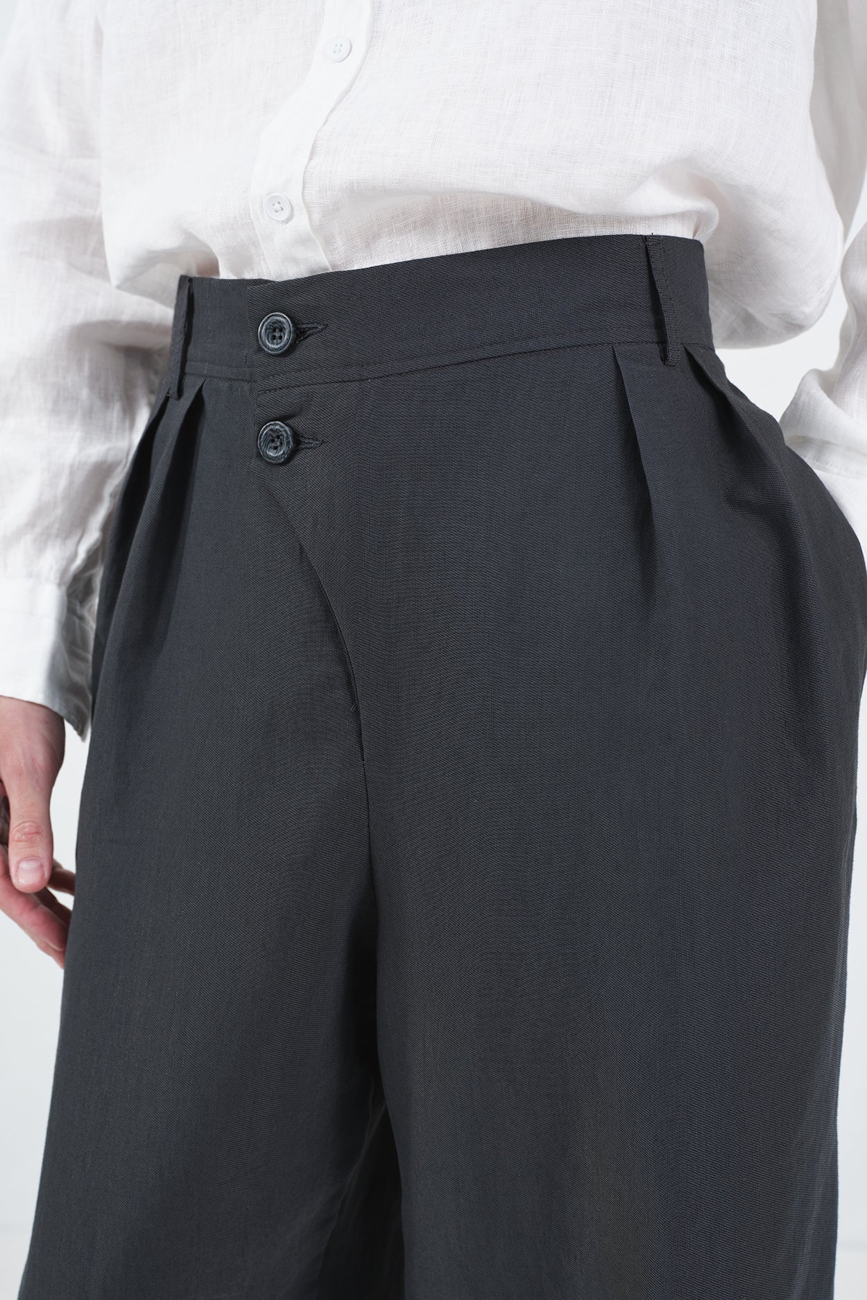 DÖKÜMLÜ ÇİFT DÜĞMELİ ANTRASİT KETEN PANTOLON