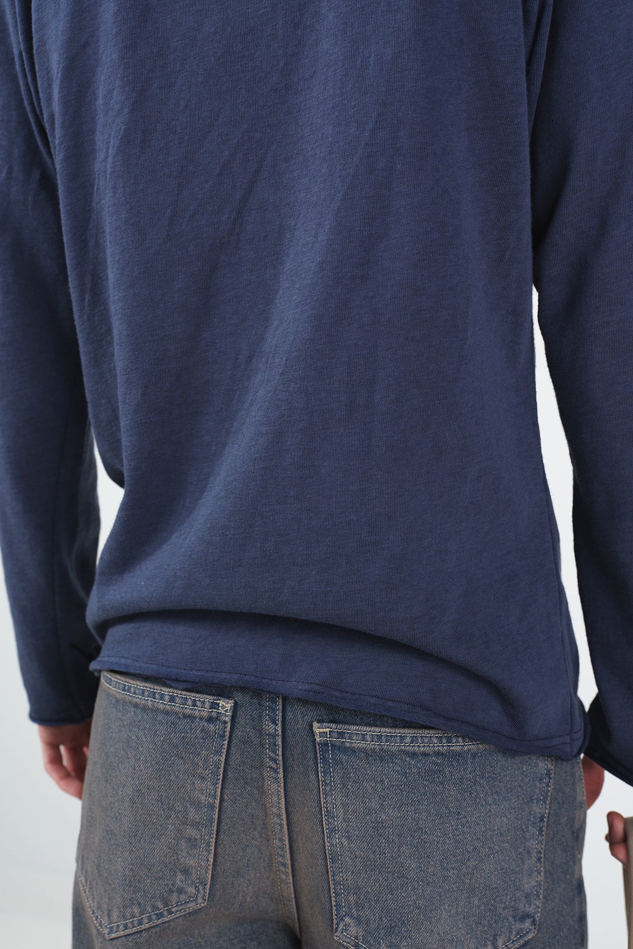 BRİTLİ UZUN KOLLU LACİVERT T-SHIRT