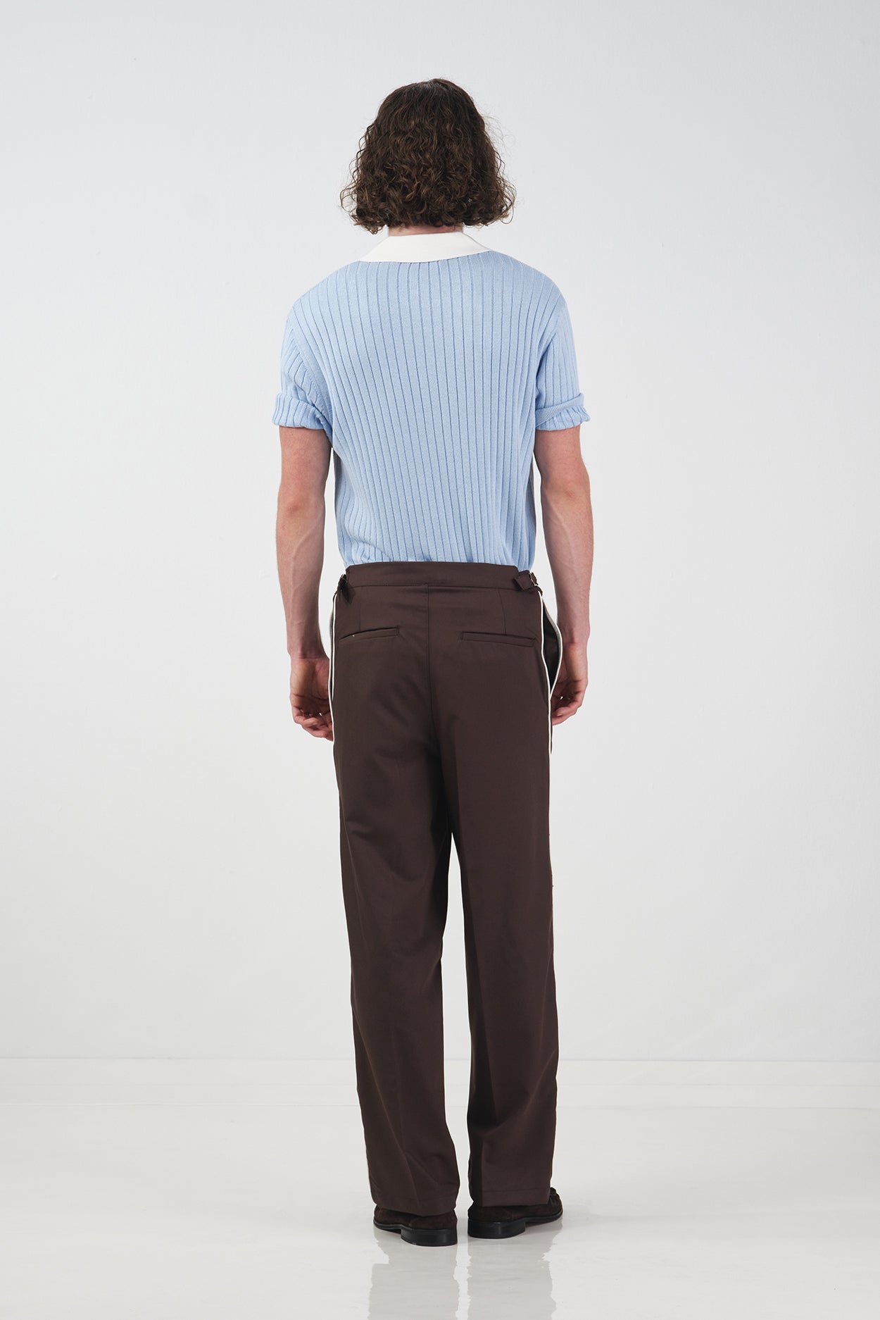 KONTRAST YAKALI MAVİ TRİKO GÖMLEK