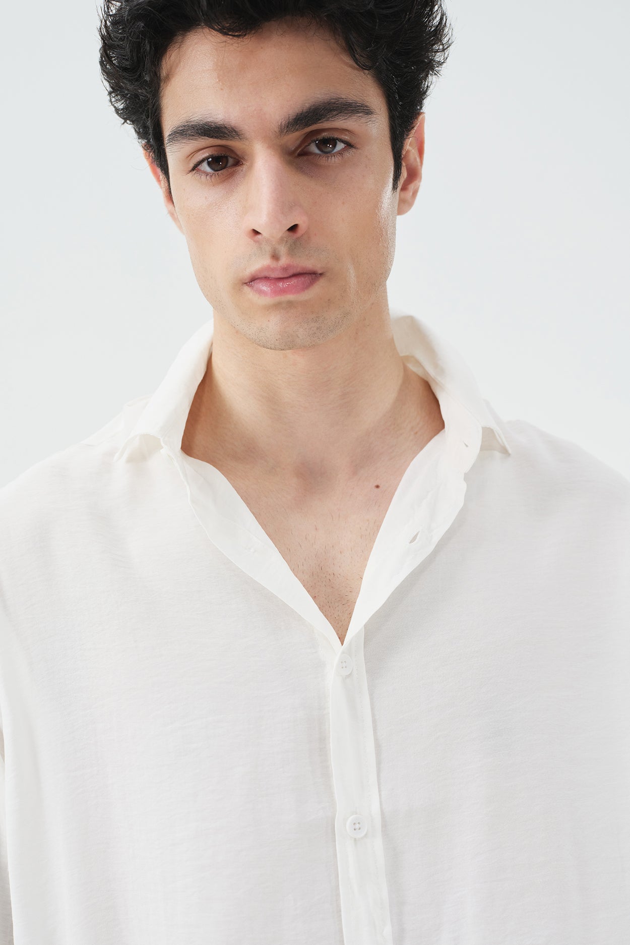 OVERSIZE DÖKÜMLÜ BEYAZ FRESH KETEN GÖMLEK