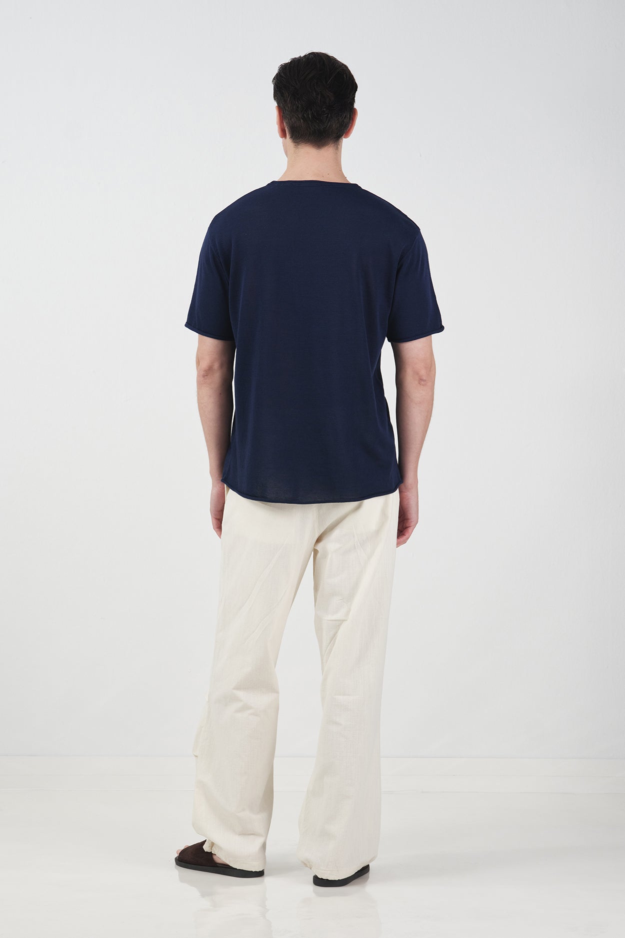 DRAPED NAVY LINEN KNIT T-SHIRT