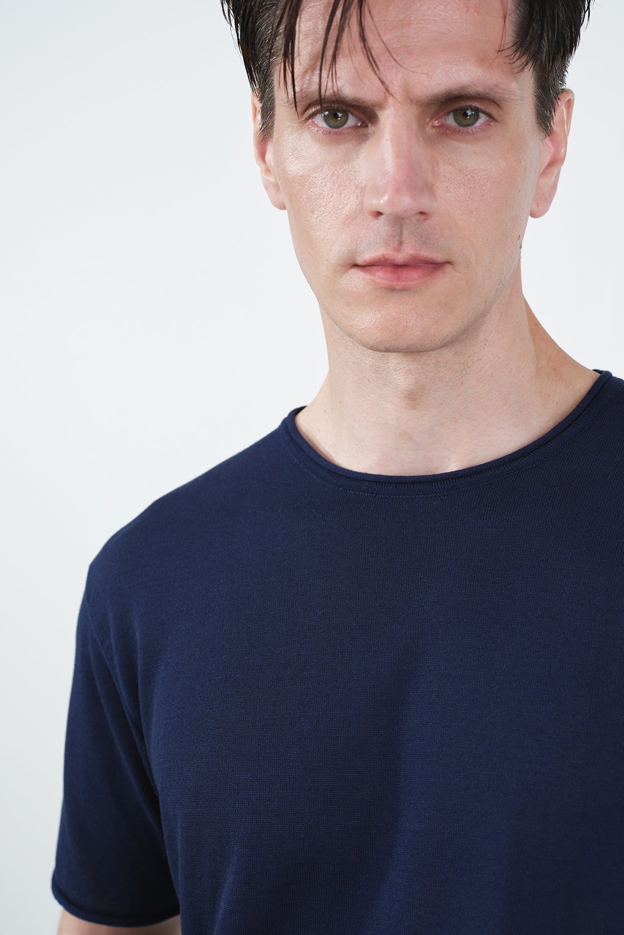 DRAPED NAVY LINEN KNIT T-SHIRT