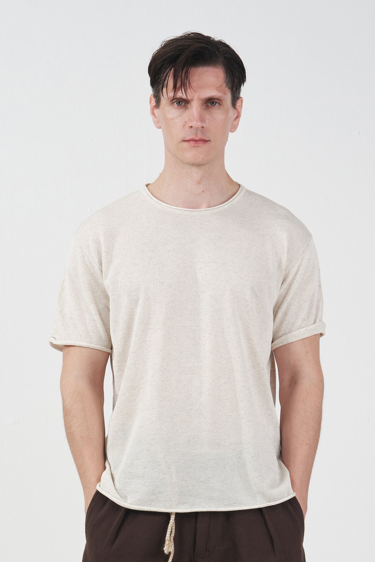 DRAPED ECRU LINEN KNIT T-SHIRT