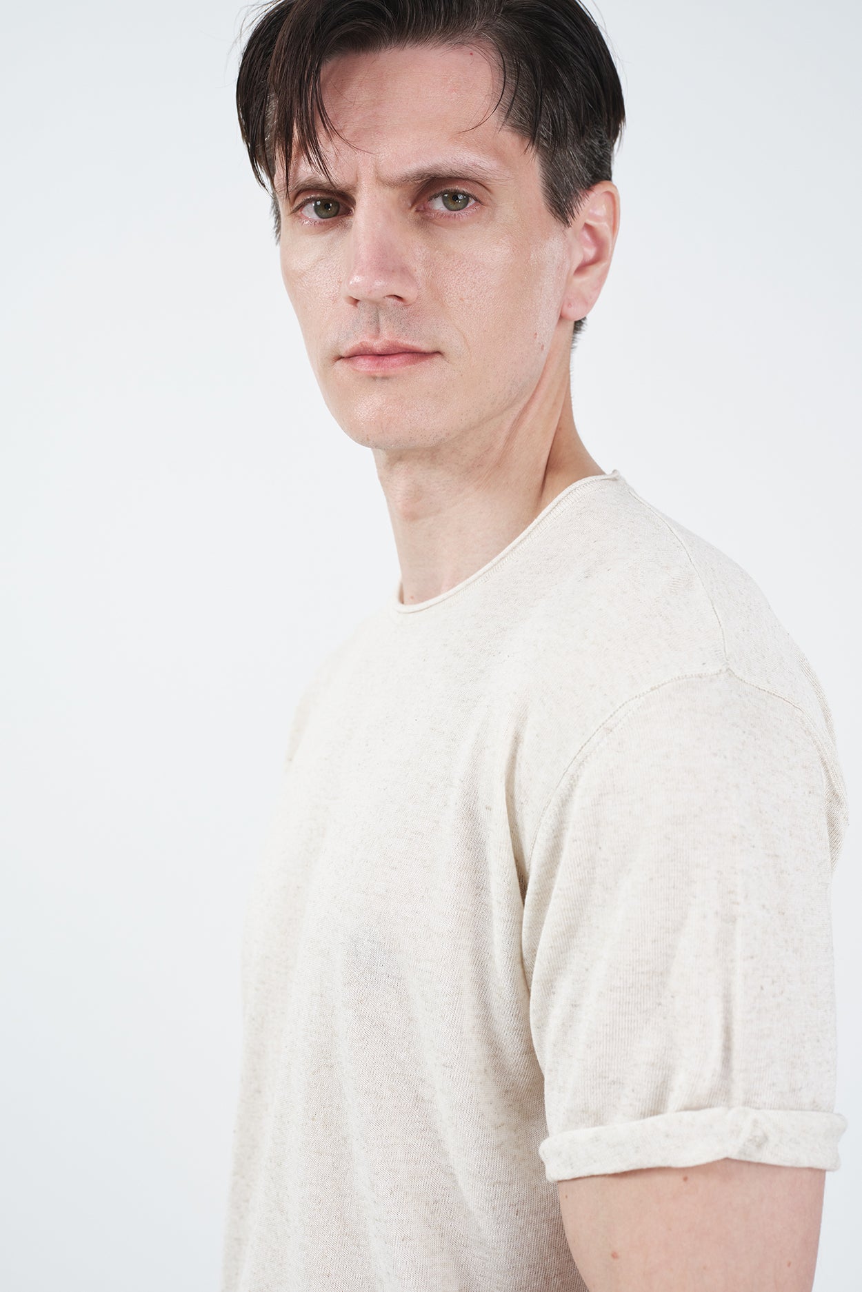 DRAPED ECRU LINEN KNIT T-SHIRT