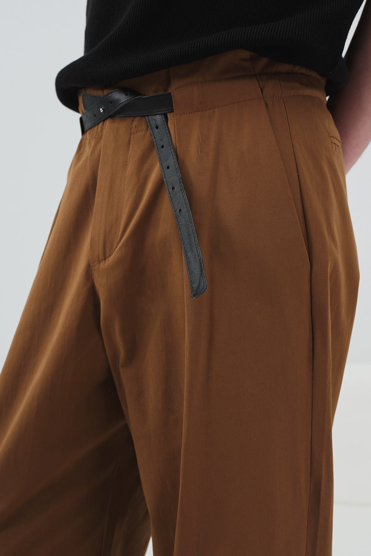 DERİ KEMERLİ KLASİK KAHVERENGİ PANTOLON