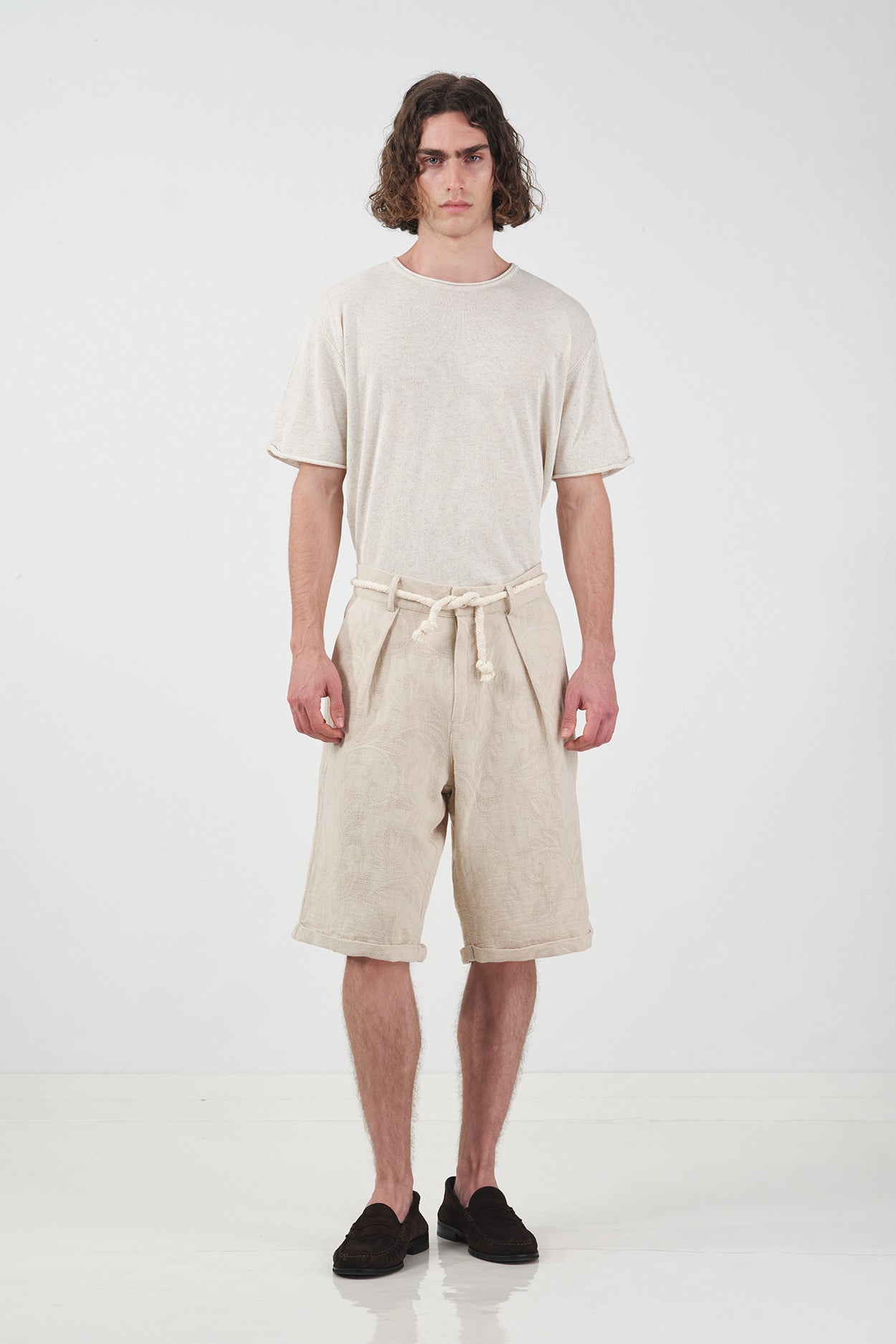 TEXTURED BEIGE MUSLIN SHORTS