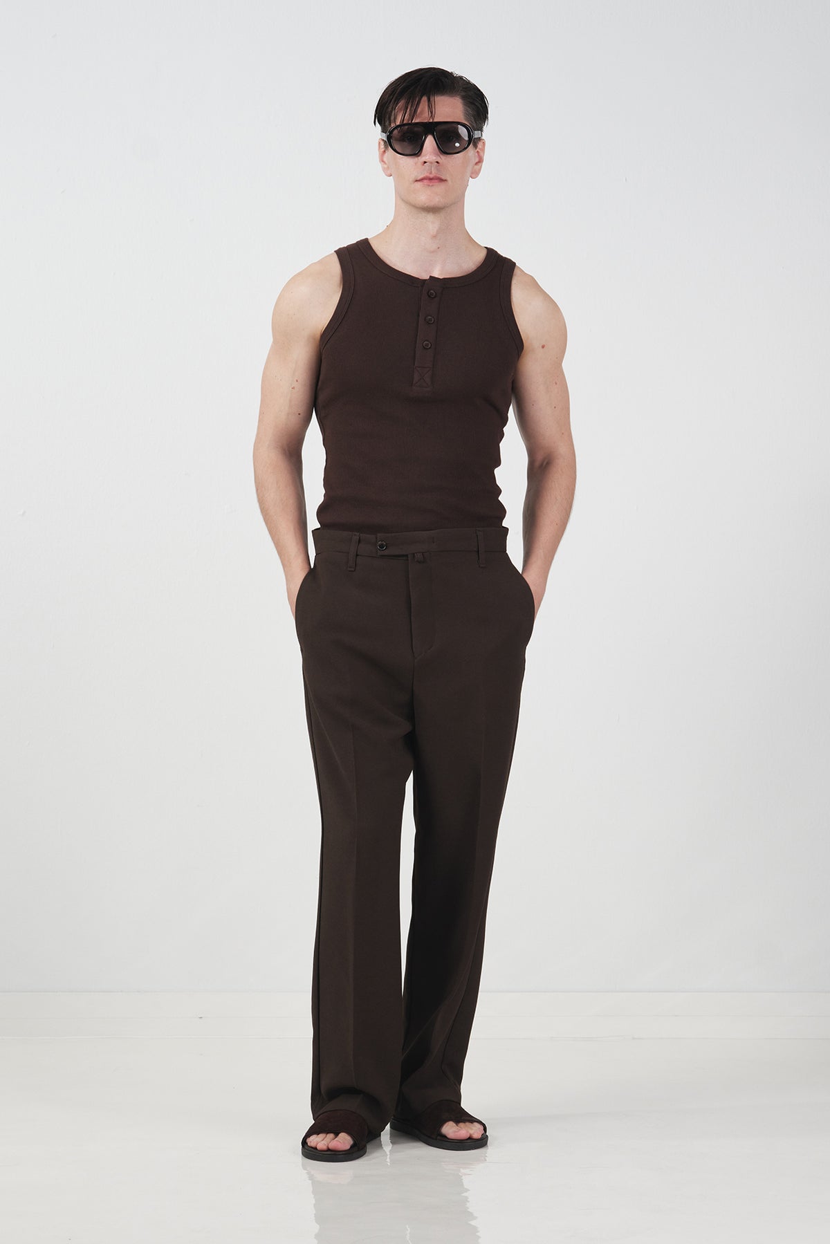DOKULU REGULAR FIT KLASİK KAHVERENGİ PANTOLON