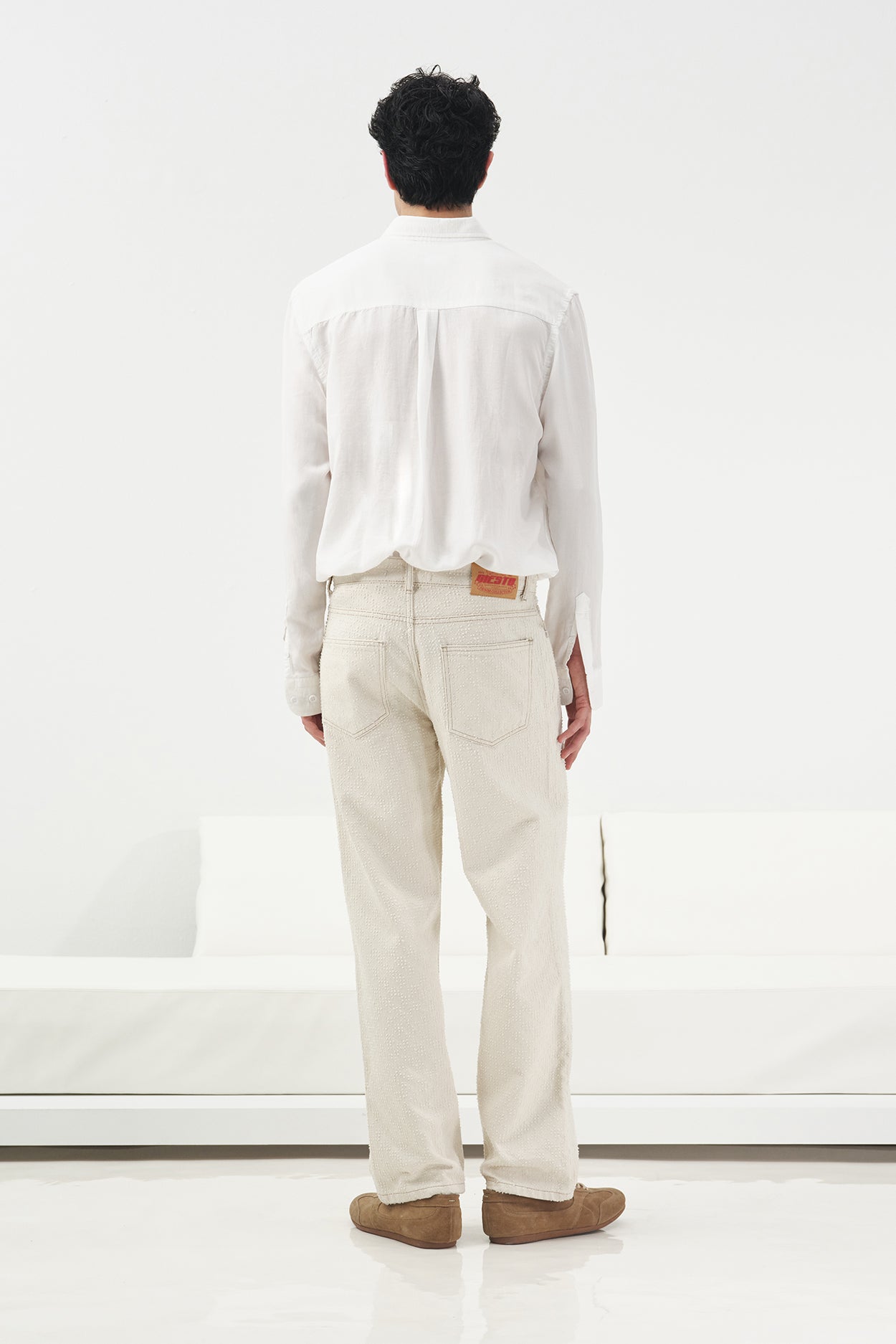 TEXTURED REGULAR FIT WHITE JEANS