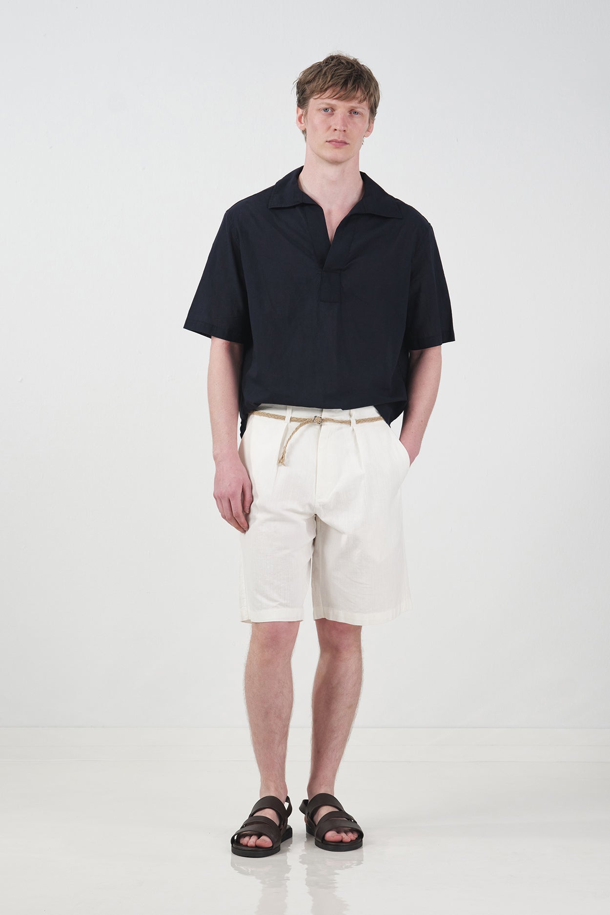 YARIM PATLI SİYAH VUAL GÖMLEK