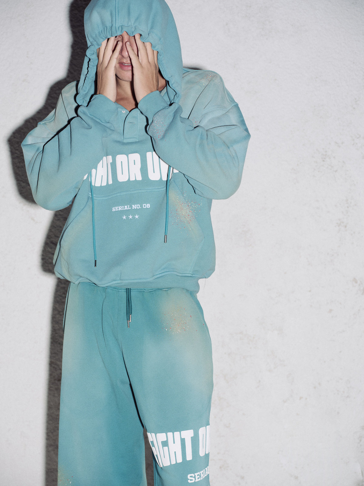 YIKAMA EFEKTLİ KAPÜŞONLU TURKUAZ SWEATSHIRT - 2