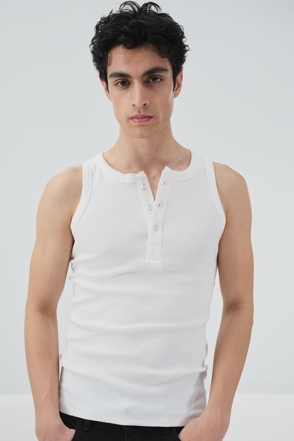 HALF-BUTTON WHITE VEST