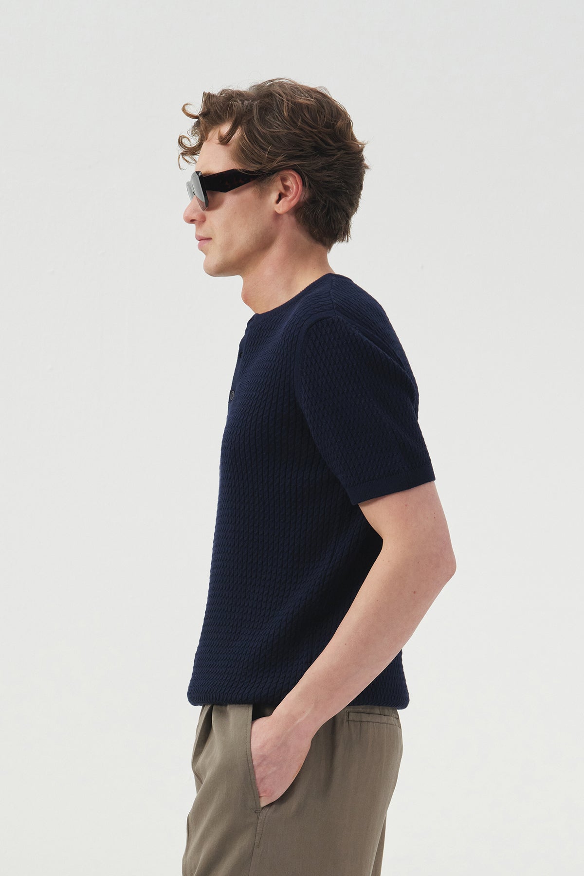 DOKULU BİSİKLET YAKA LACİVERT TRİKO T-SHIRT