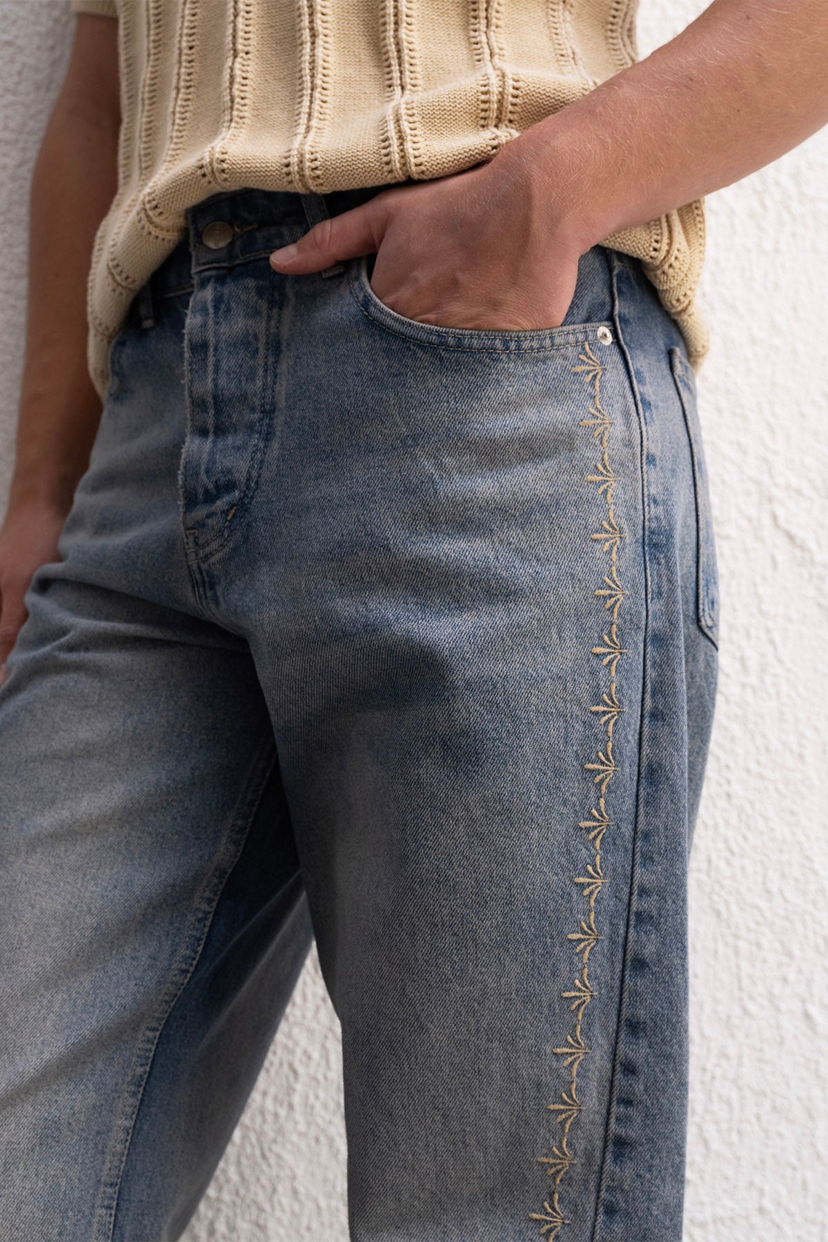 NAKIŞ DETAYLI MAVİ JEAN GIESTO