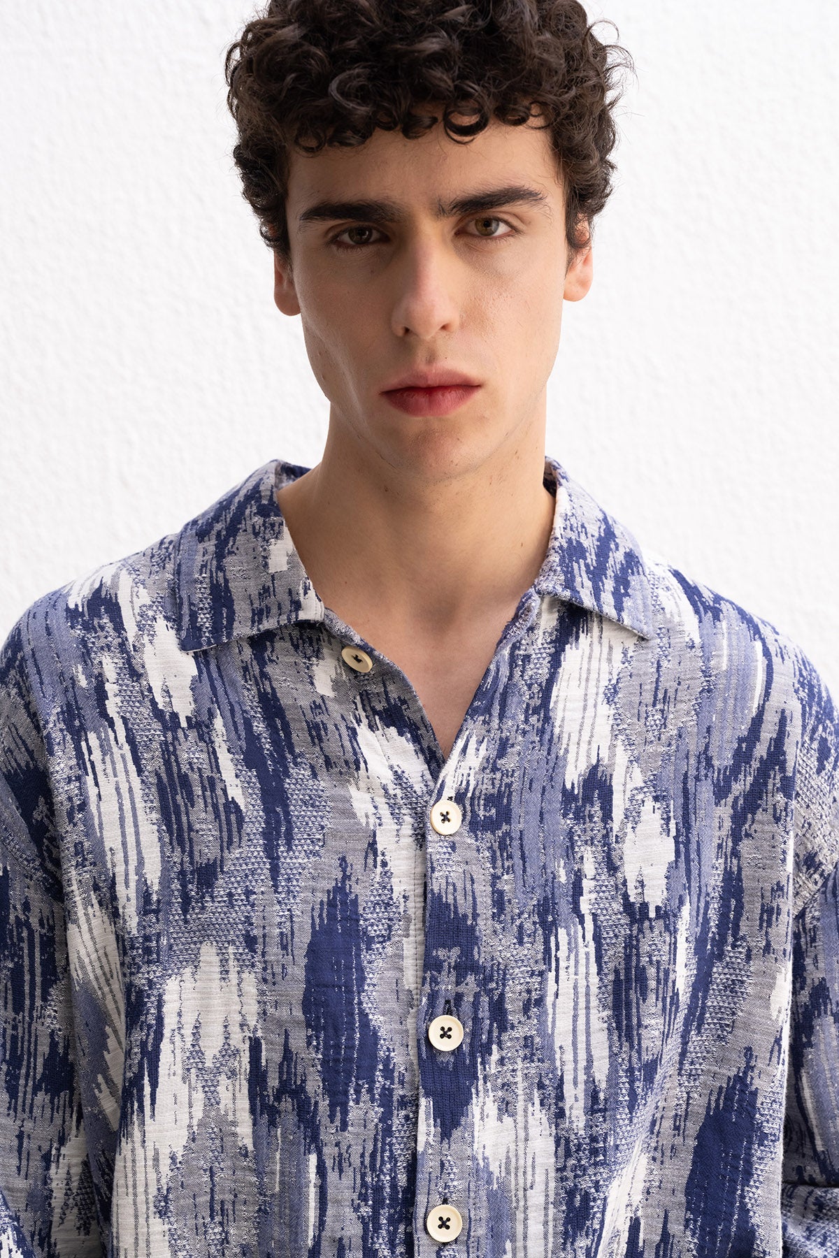 PATTERNED THIN NAVY BLUE JACKET
