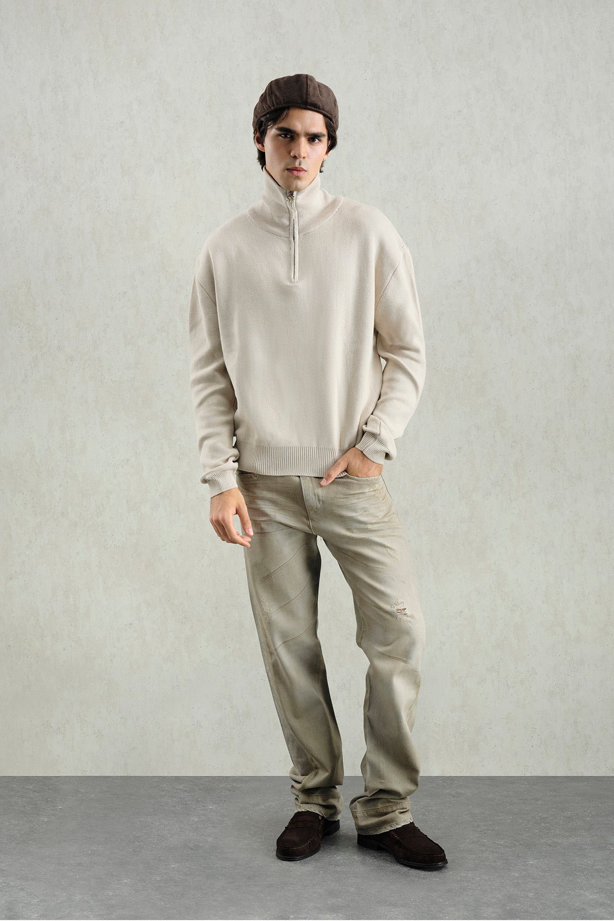 ZIP-UP REGULAR FIT HIGH NECK BEIGE SWEATER