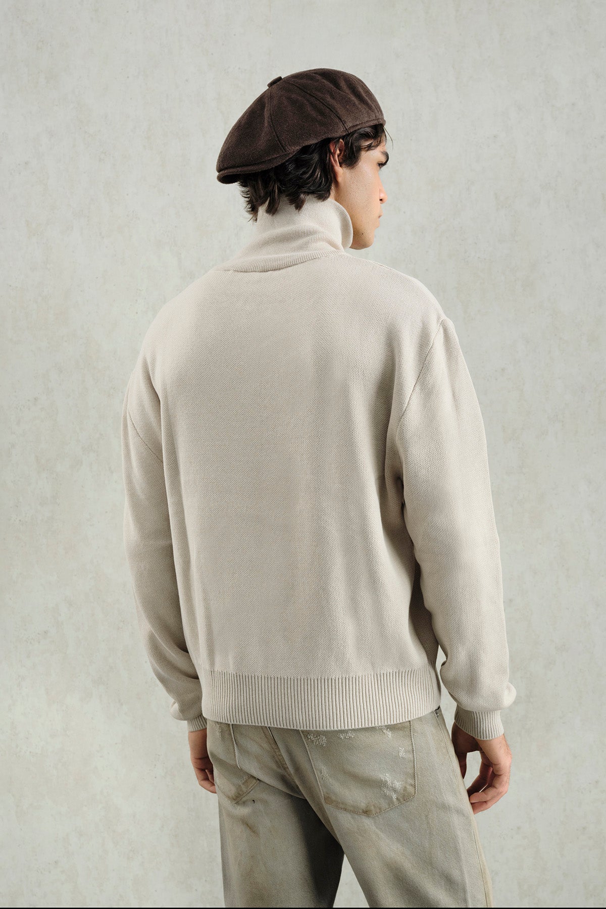 ZIP-UP REGULAR FIT HIGH NECK BEIGE SWEATER