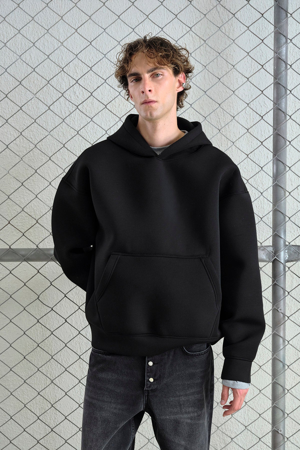 OVERSIZE KAPÜŞONLU SCUBA SİYAH SWEATSHIRT
