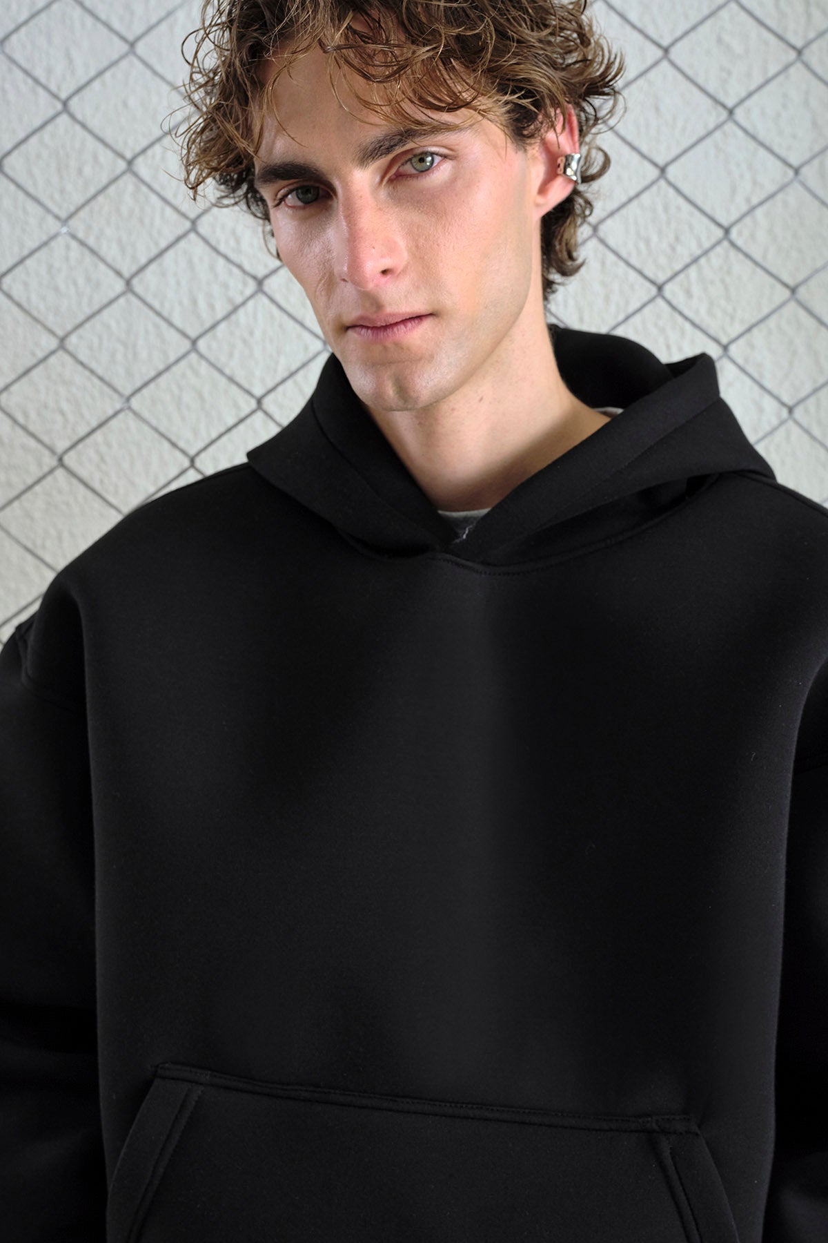OVERSIZE KAPÜŞONLU SCUBA SİYAH SWEATSHIRT