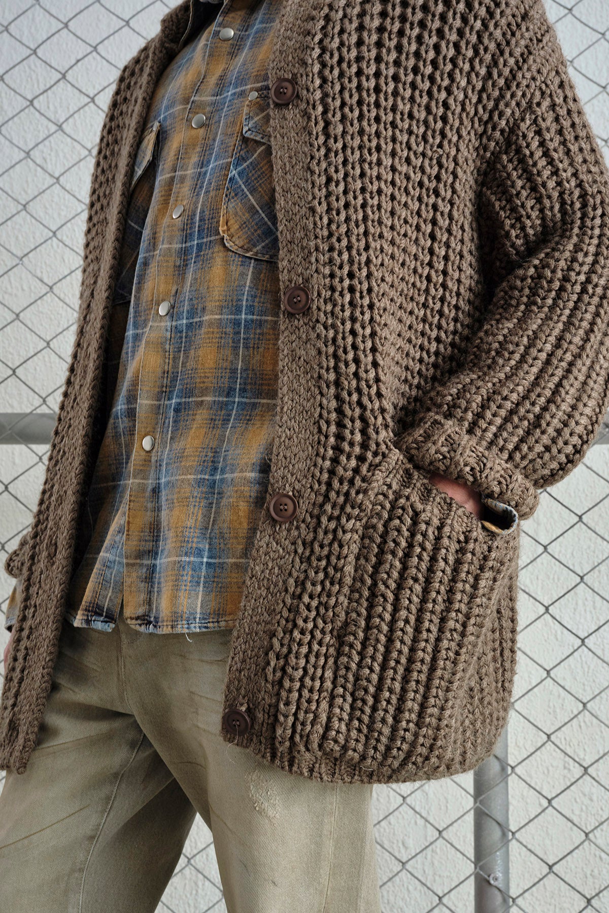 THICK KNIT OVERSIZE BROWN CARDIGAN