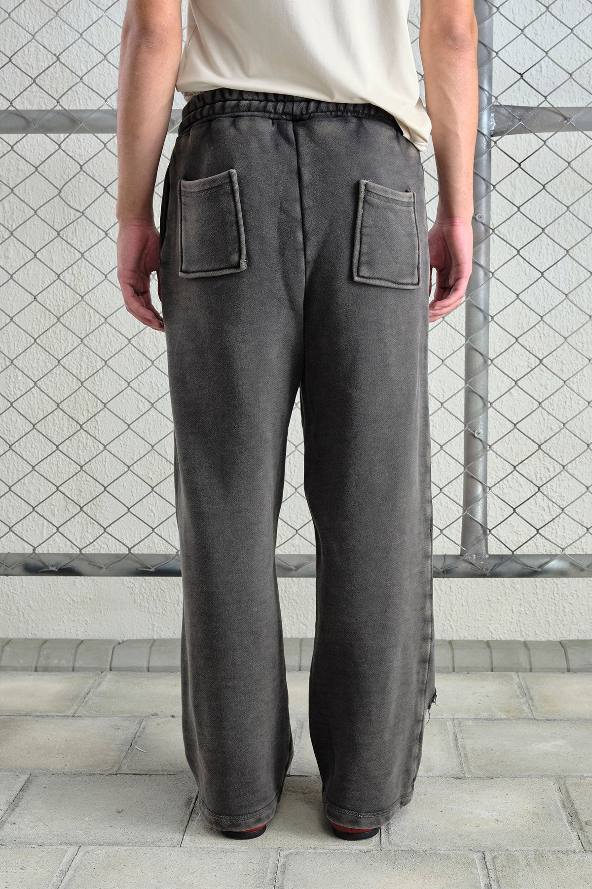 EFEKTLİ YIKAMALI JOGGER SİYAH PANTOLON