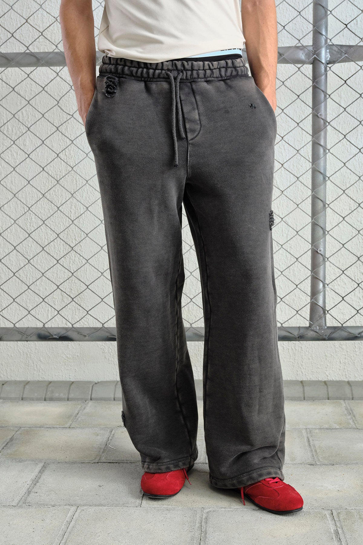EFEKTLİ YIKAMALI JOGGER SİYAH PANTOLON