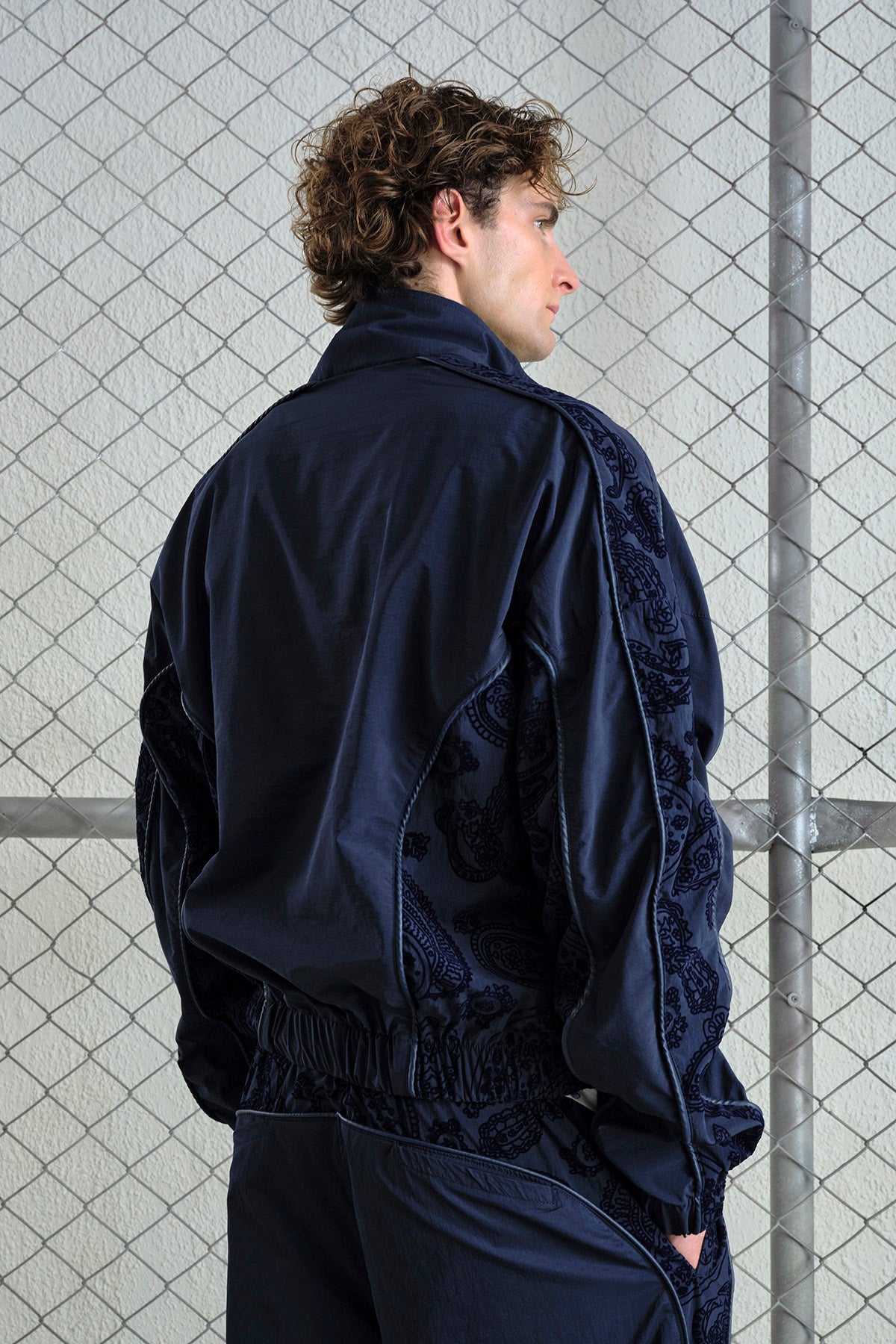 FLOK ŞAL DESENLİ TEKNİK CEKET