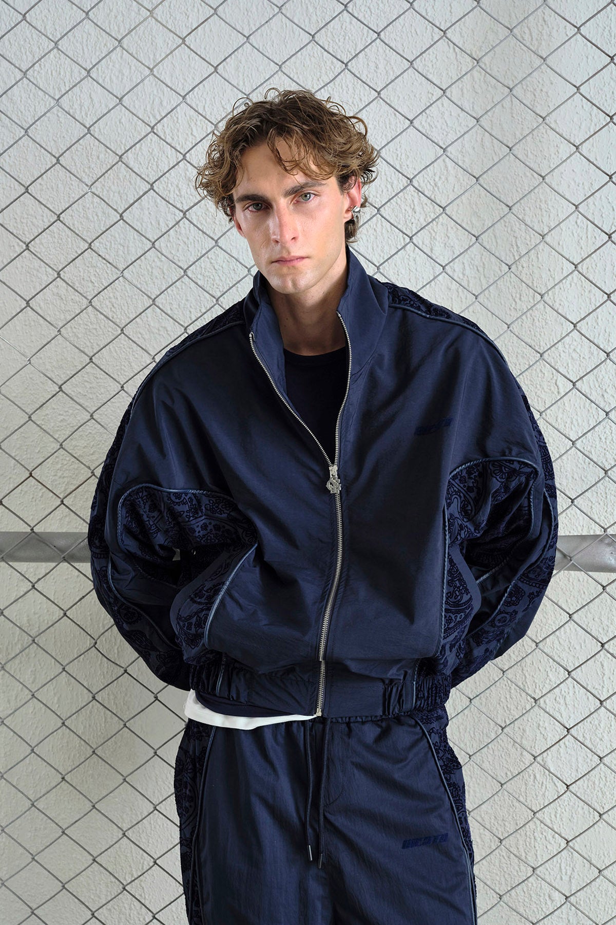 FLOK ŞAL DESENLİ TEKNİK CEKET