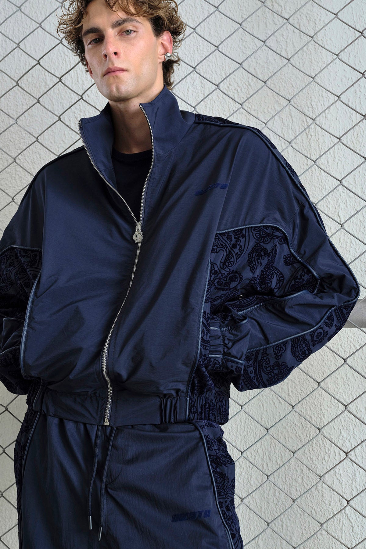 FLOK ŞAL DESENLİ TEKNİK CEKET