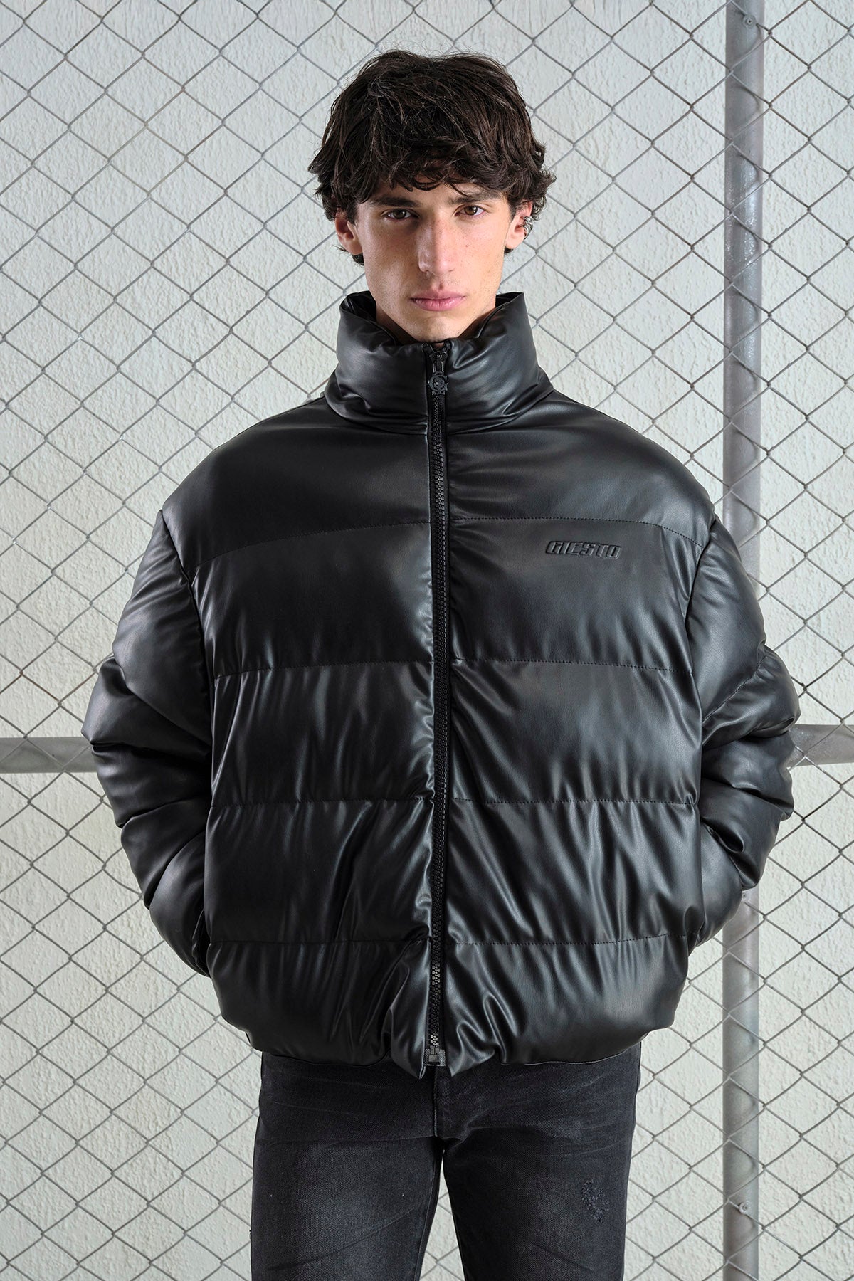 ŞİŞME DERİ SİYAH MONT