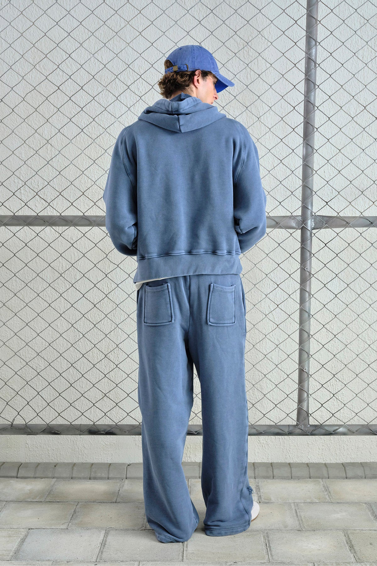 EFEKTLİ YIKAMALI MAVİ SWEATSHIRT