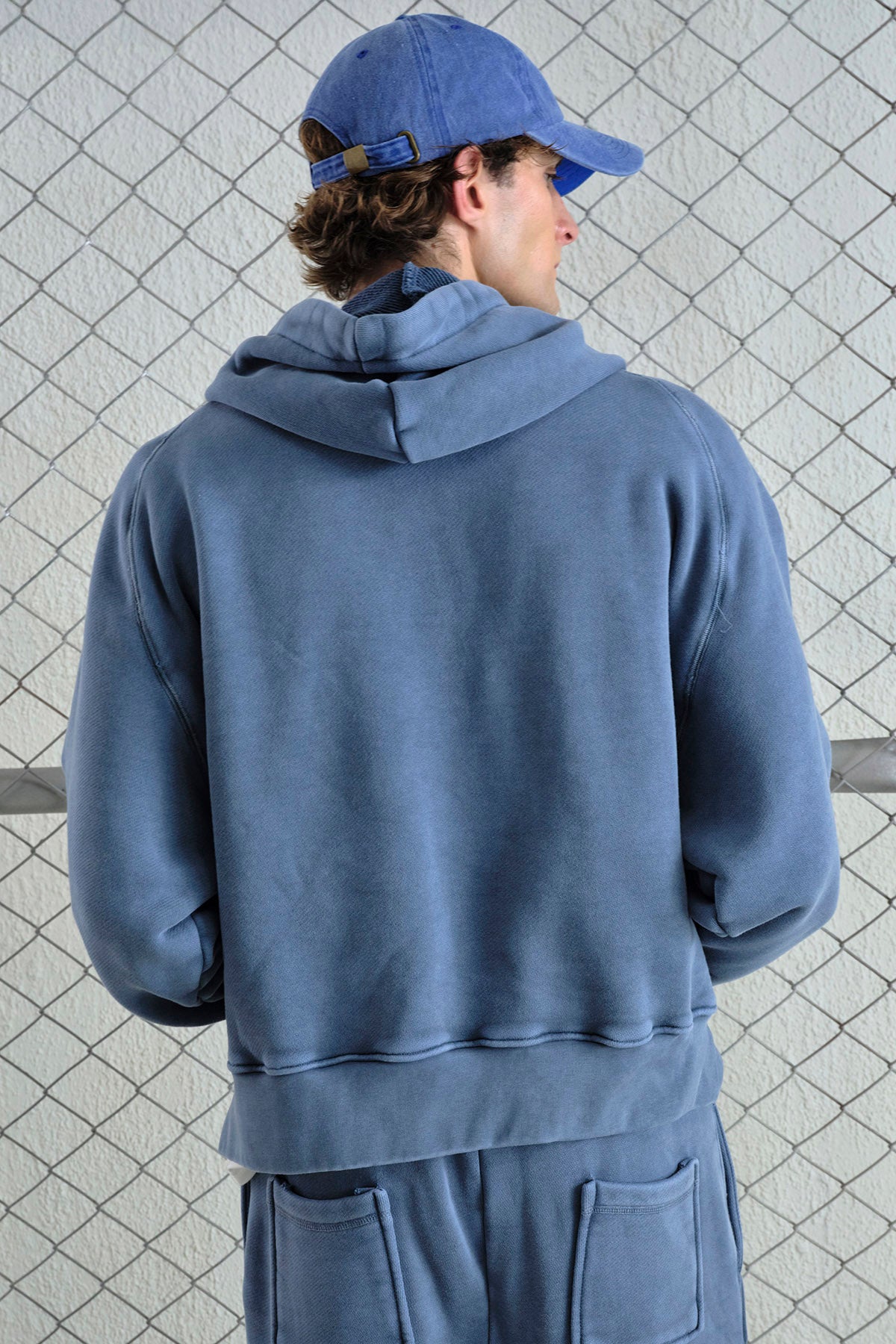 BLUE SWEATSHIRT WITH DISTRESSED WASH